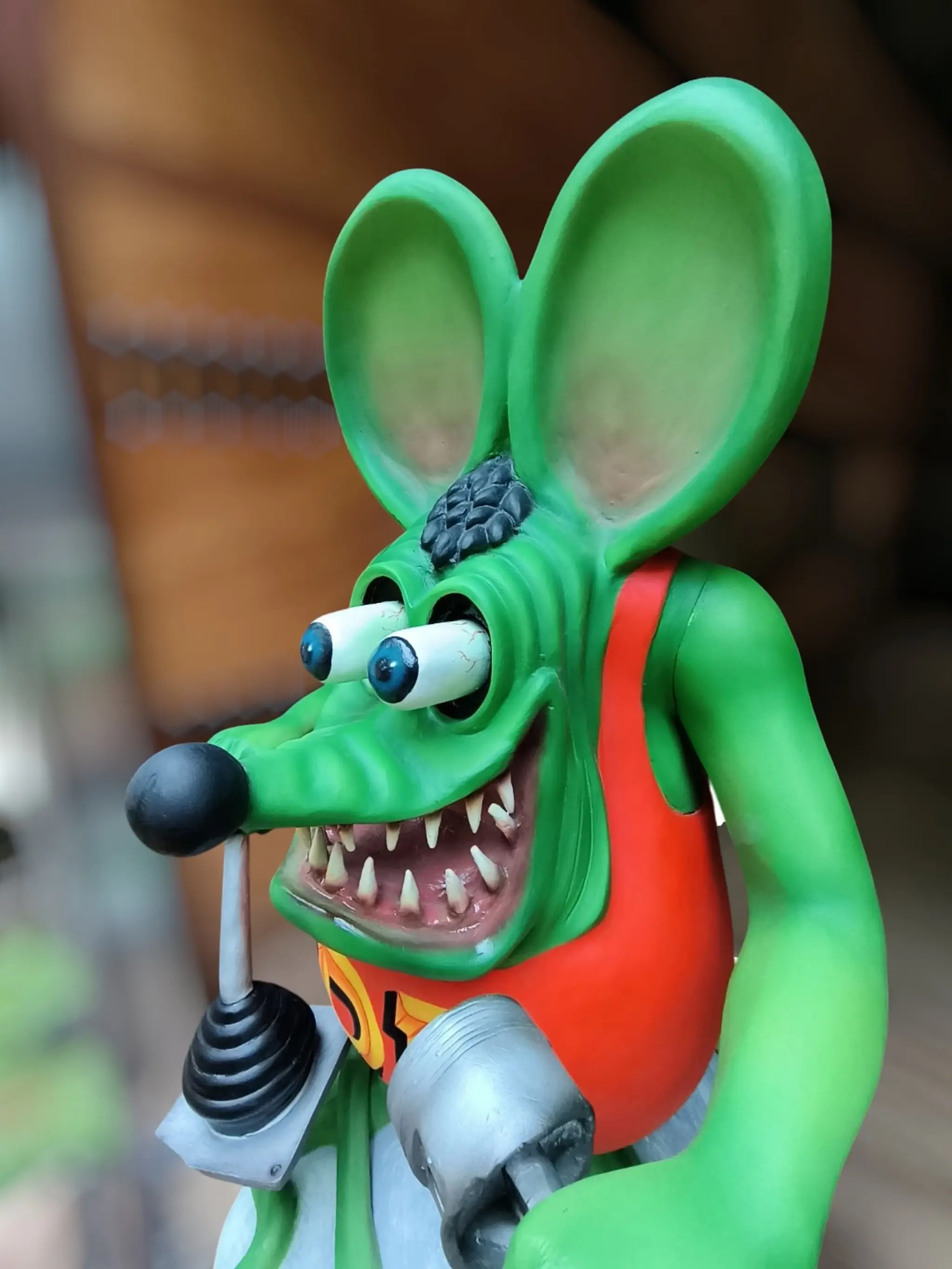 MarketPlace: Rat Fink Statue | PCARMARKET