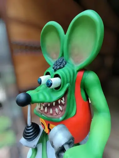 MarketPlace: Rat Fink Statue | PCARMARKET