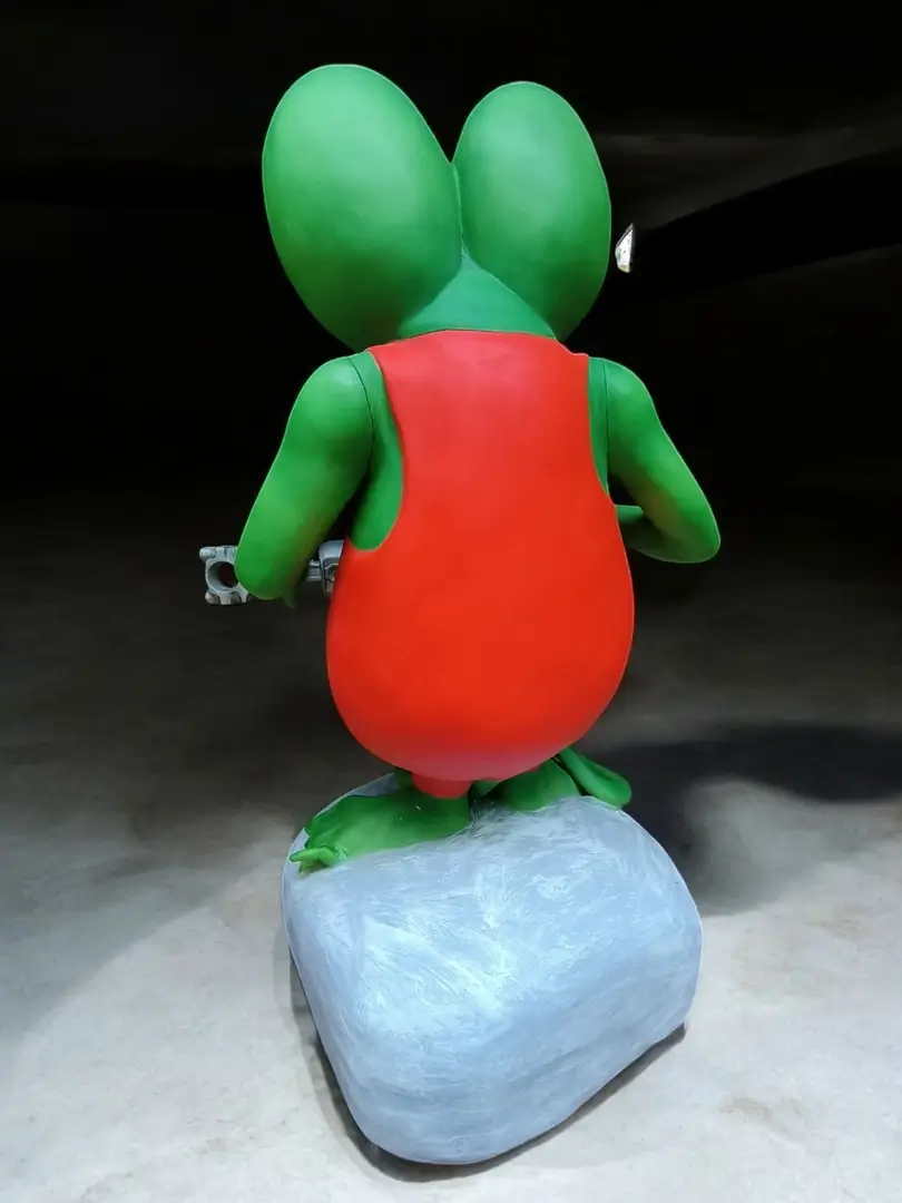 MarketPlace: Rat Fink Statue | PCARMARKET