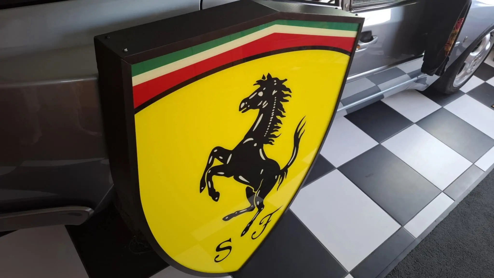 No Reserve Illuminated Ferrari Crest Sign | PCARMARKET
