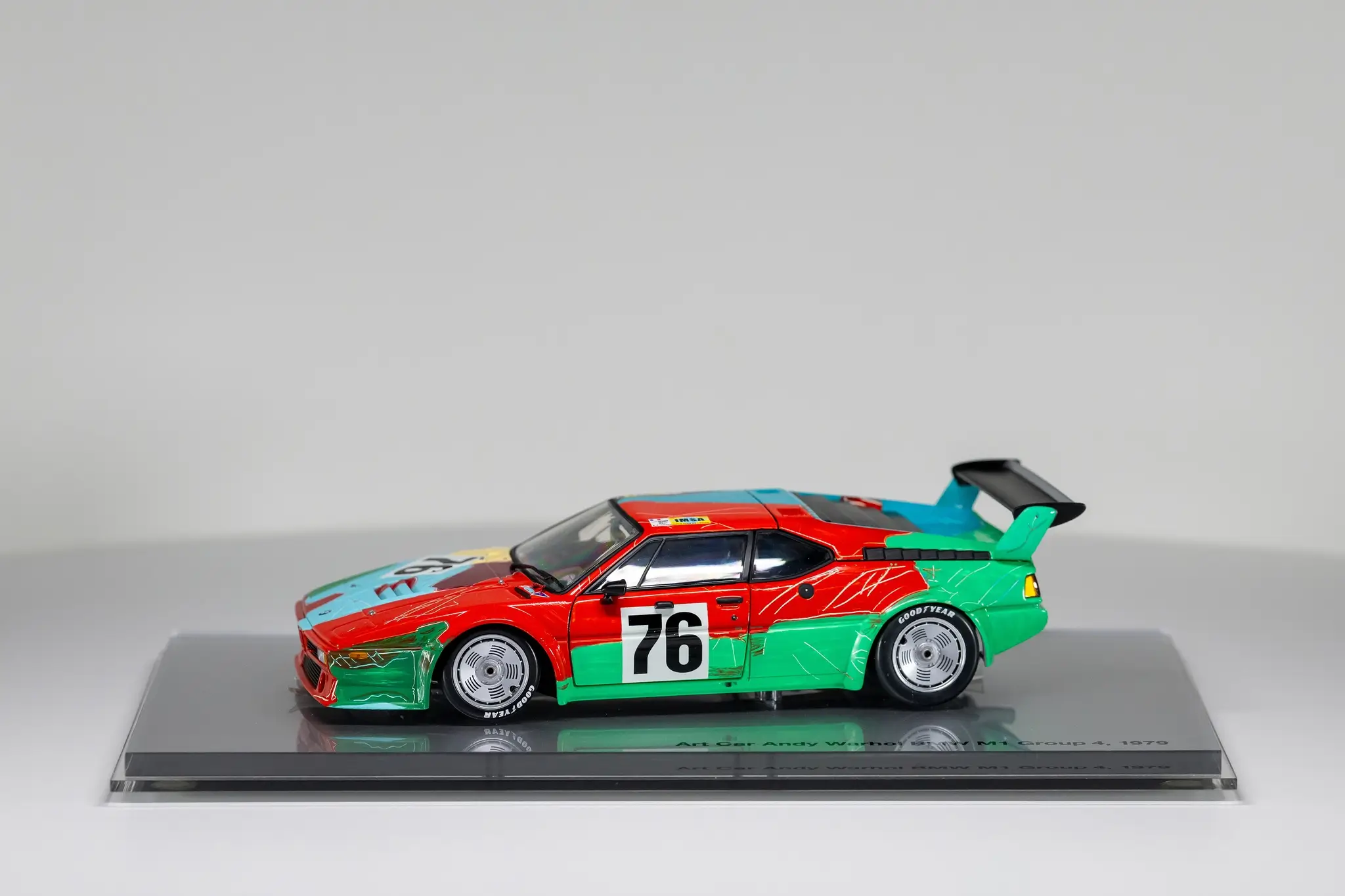 1⁄18 ディーラー特注 AUTOart BMW 635 CSi (E24) 1⁄18 AUTOart BMW M