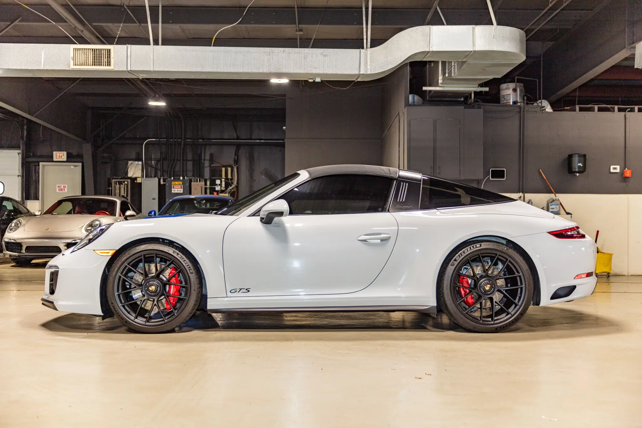 MarketPlace: 25k-Mile 2018 Porsche 991.2 Targa 4 GTS | PCARMARKET