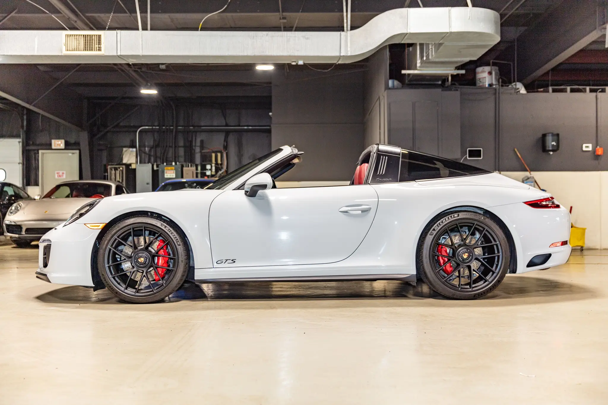 MarketPlace: 25k-Mile 2018 Porsche 991.2 Targa 4 GTS | PCARMARKET
