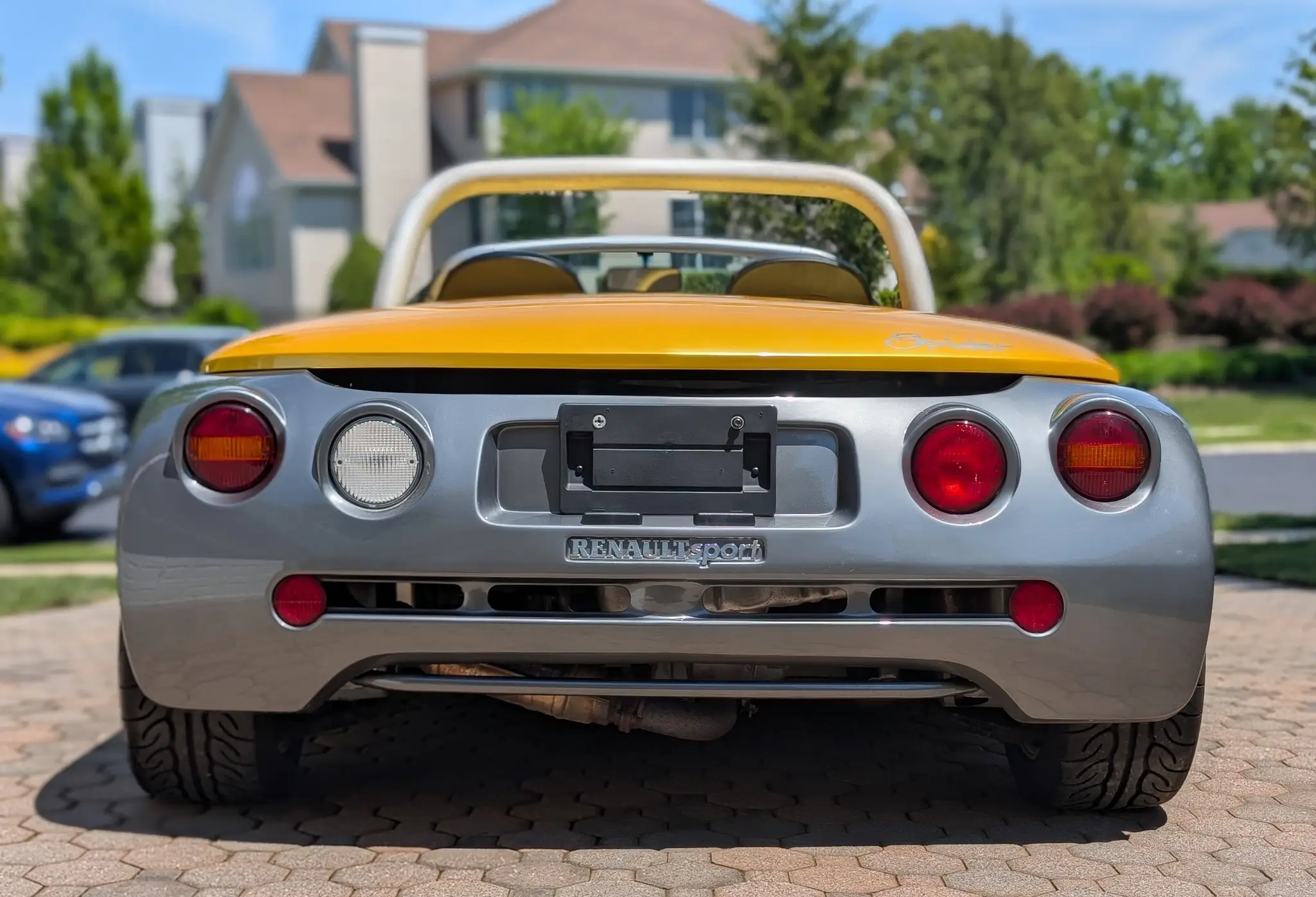 MarketPlace: 11k-Mile 1996 Renault Sport Spider | PCARMARKET