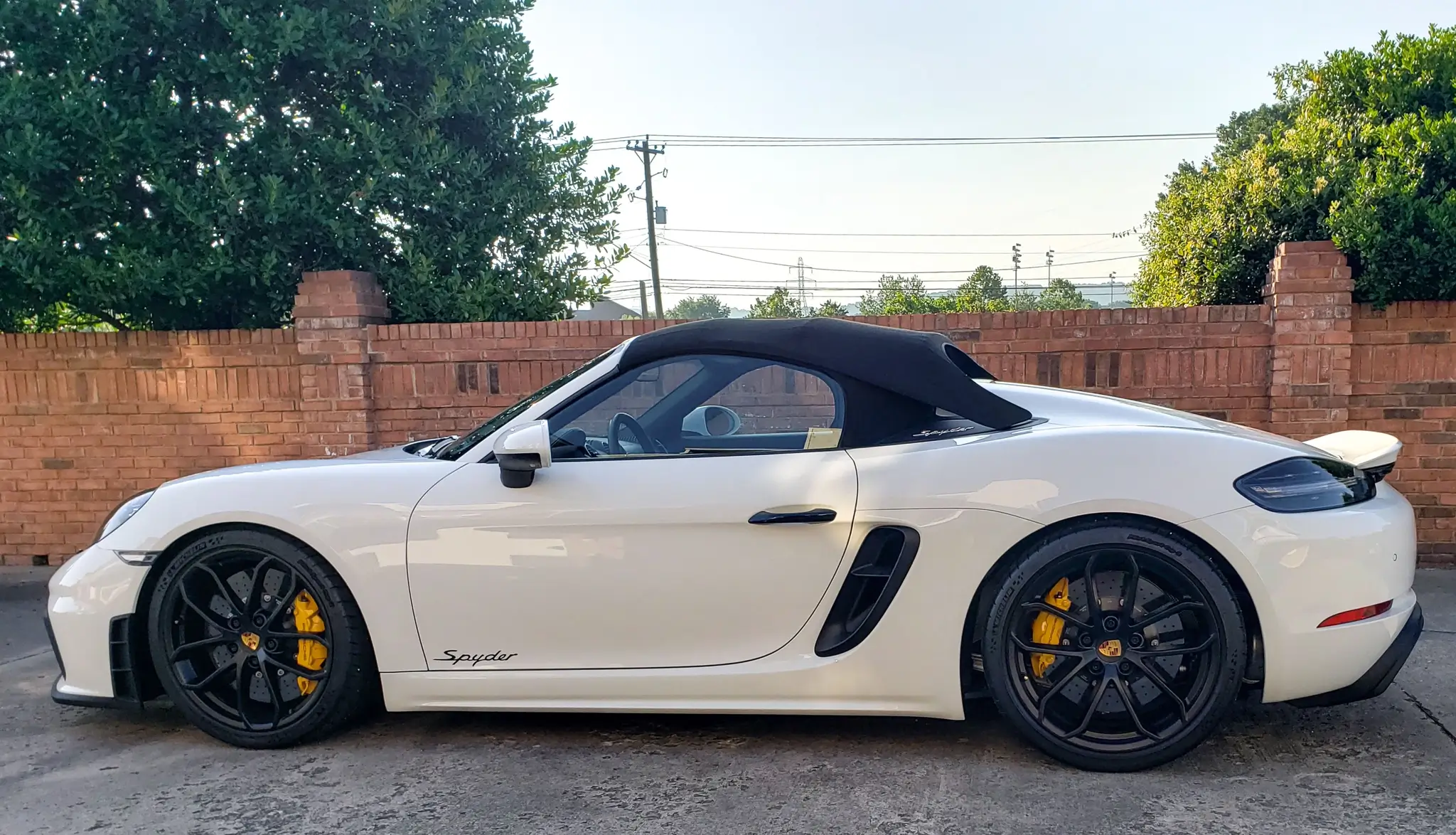 ベティ 2k-Mile 2020 Porsche 718 Spyder 6-Speed w/ PCCB | PCARMARKET