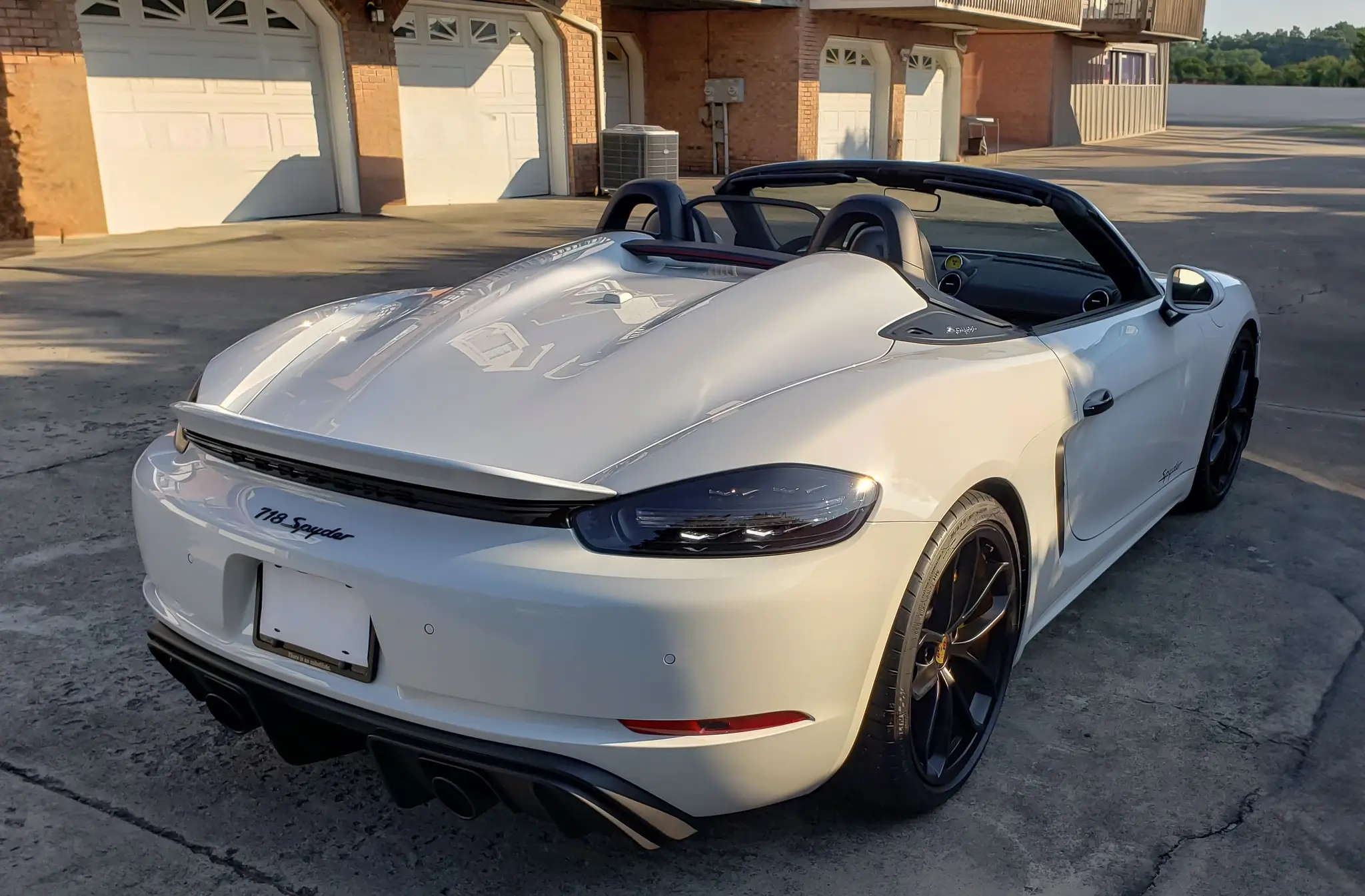 2k-Mile 2020 Porsche 718 Spyder 6-Speed w/ PCCB | PCARMARKET