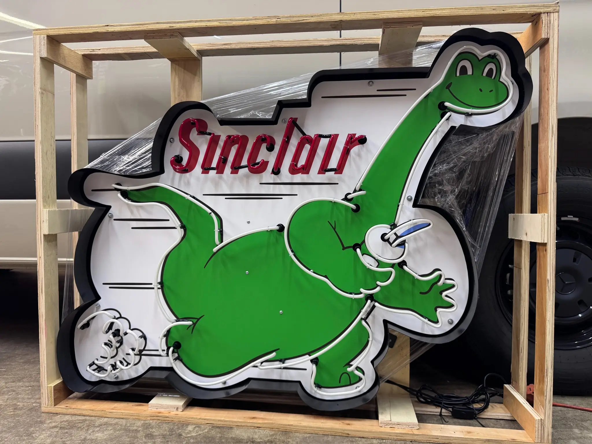 MarketPlace: Sinclair Dino with Oil Lubester Neon Sign | PCARMARKET