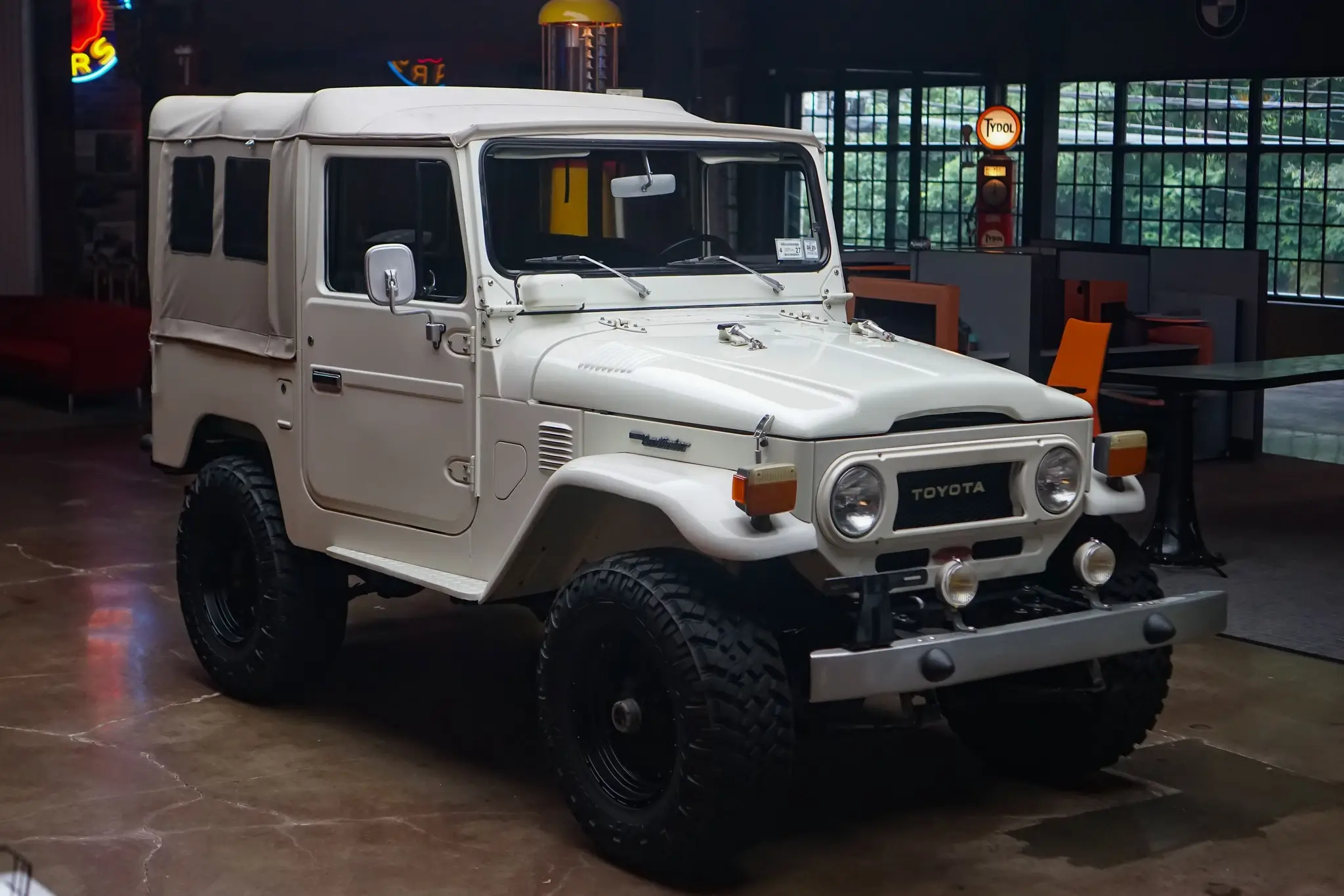 FJ40286216