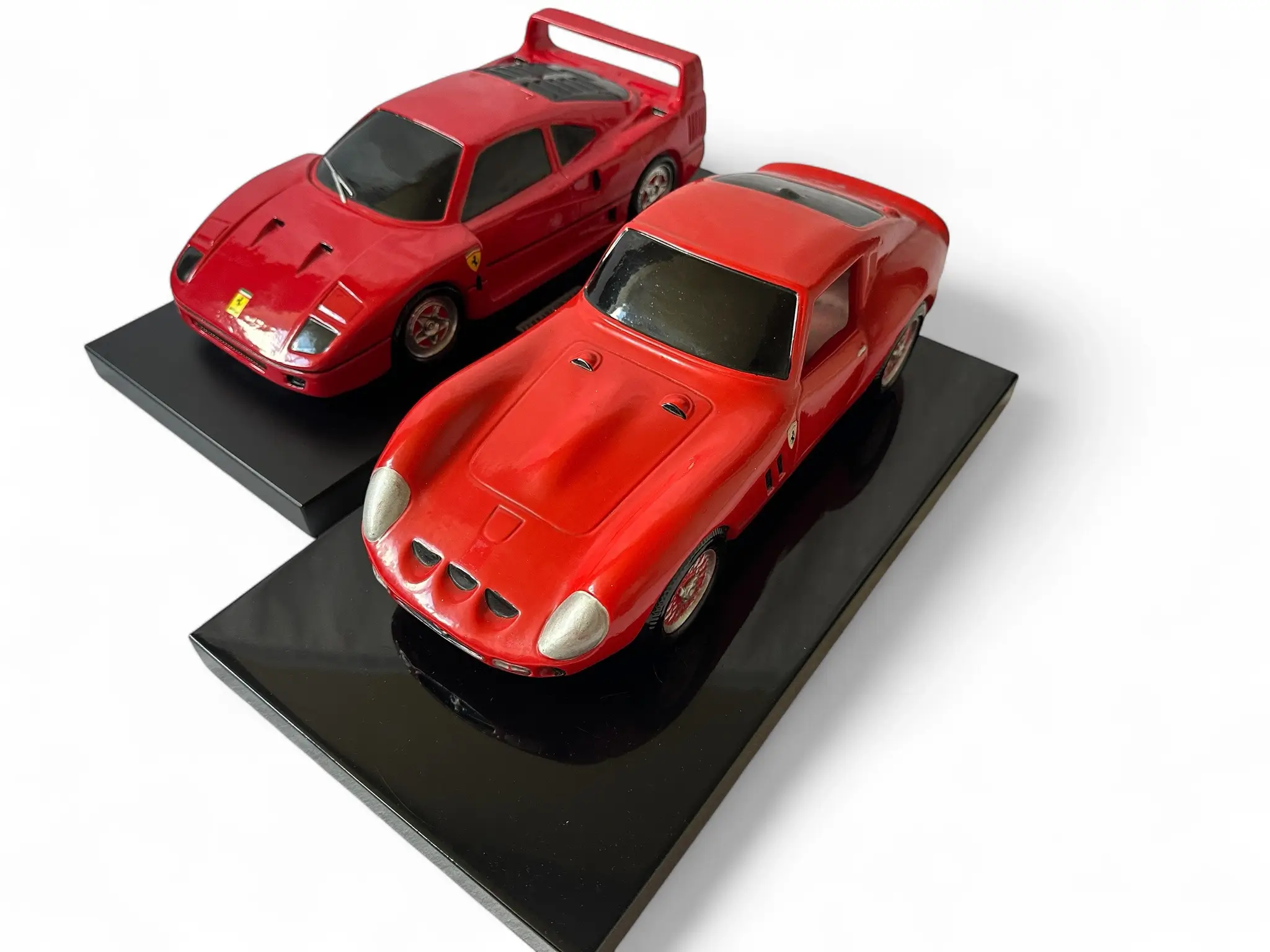 MarketPlace: Ferrari 250 GTO and F40 Large Ceramic Models | PCARMARKET