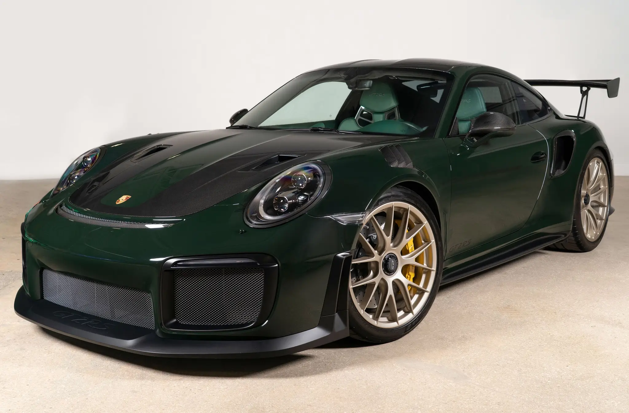 MarketPlace: Sonderwunsch PTS Brewster Green 2019 Porsche 991.2