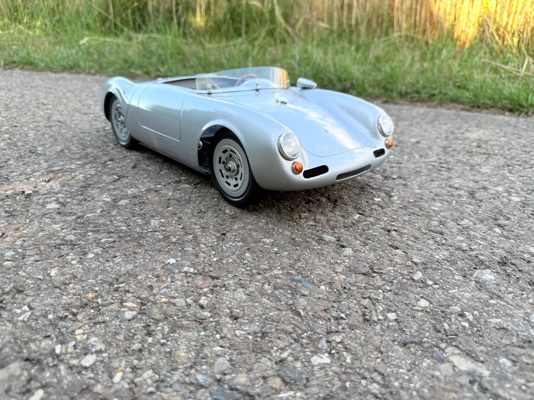 Porsche 550 Spyder 1:8 Scale Model | PCARMARKET