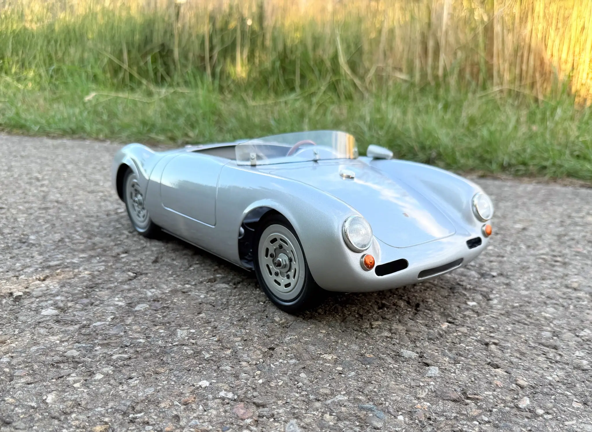 FRAGILE '54 Porsche 550 Spyde18… FRAGILE '54 Porsche 550 Spyde18… FRAGILE '54 Porsche 550 Spyde18