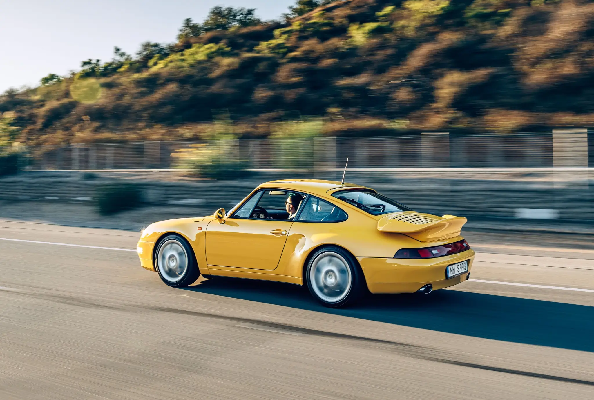RoW 1996 Porsche 993 Carrera Coupe 6-Speed X51 X79 | PCARMARKET