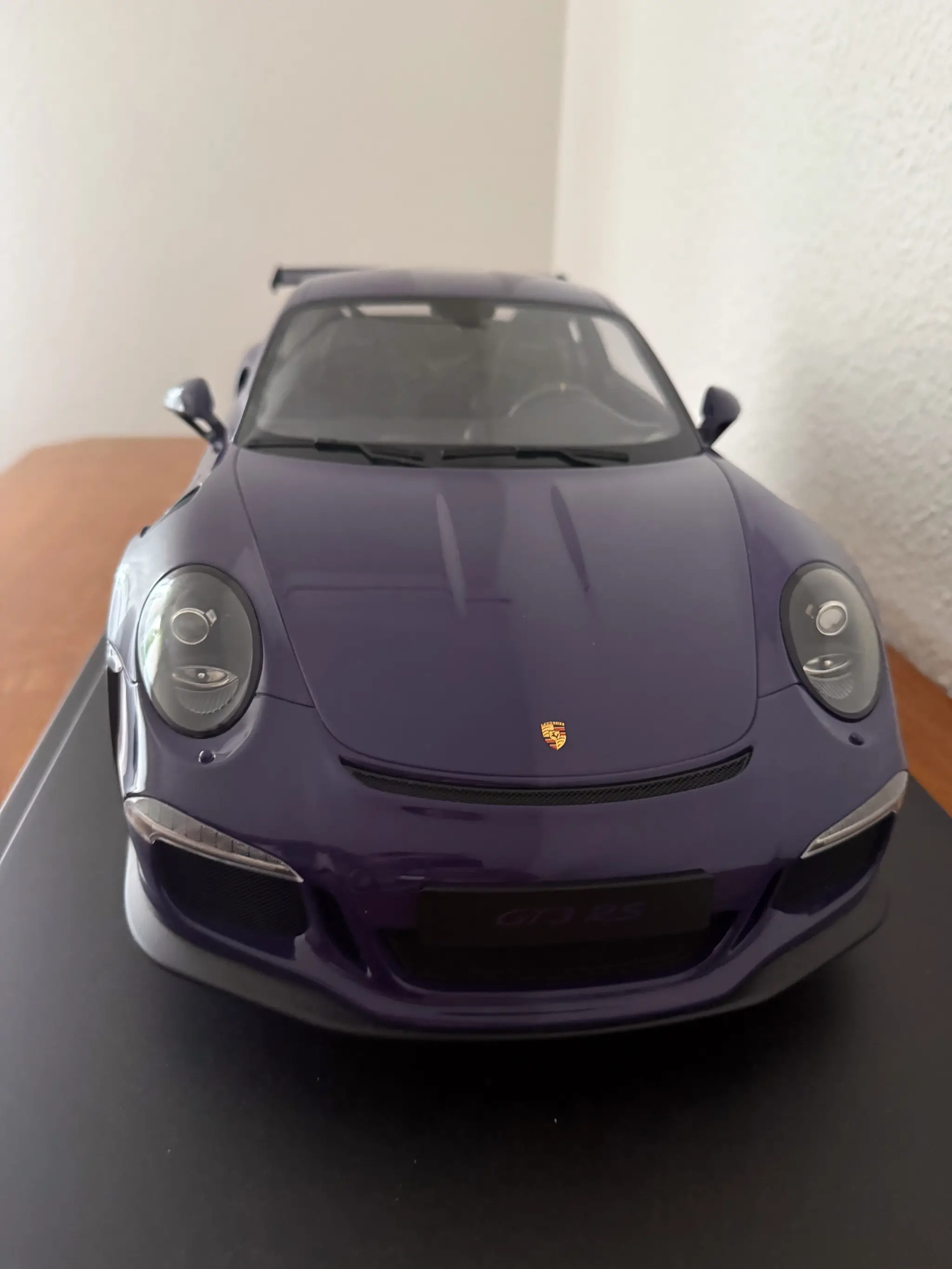 MarketPlace: 2016 Minichamps Porsche 911 991.1 GT3RS Ultraviolet 1