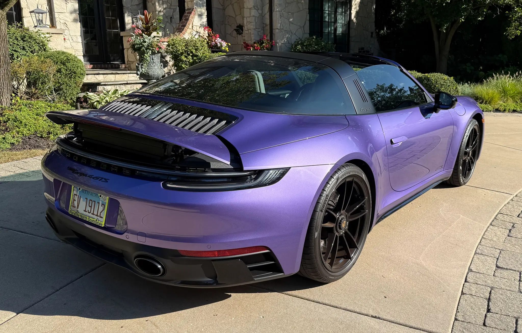 ボンボネロ　レトロパープル　パープル Paint to Sample Viola Purple Metallic 2024 Porsche 992 Targa 4 GTS