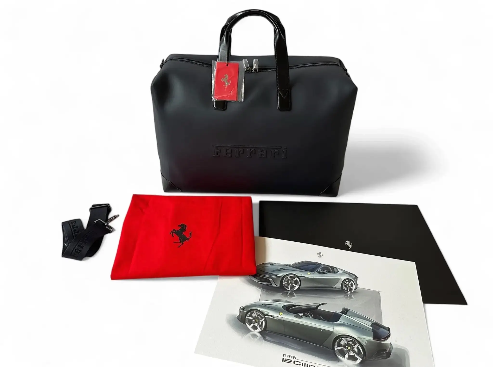 Ferrari ボストンバッグ 12チリンドリ Ferrari 12 Cilindri Leather Owners Edition Duffle Bag | PCARMARKET