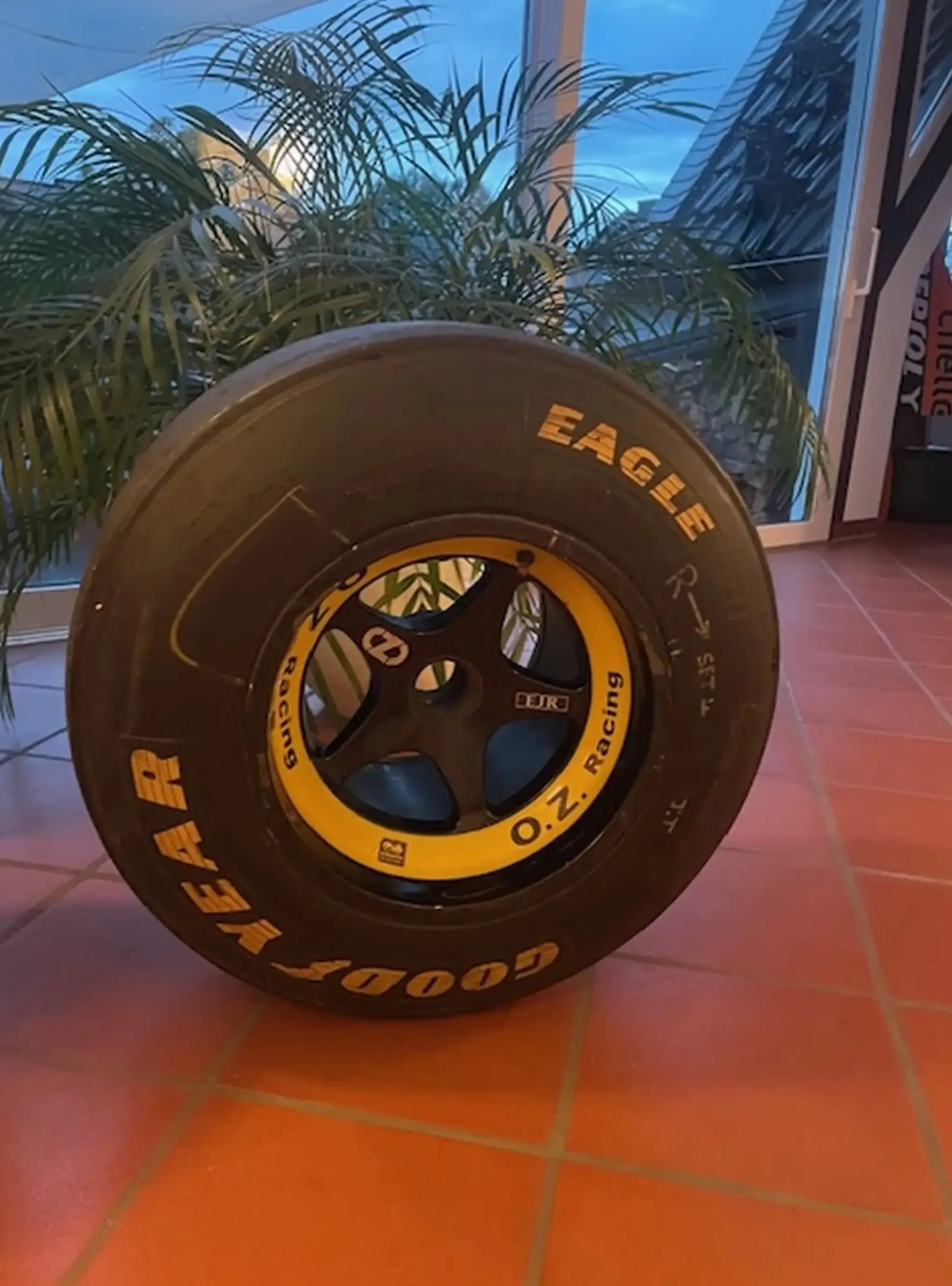 MarketPlace: Jordan F1 Team 191/192 Formula 1 Car Wheel Set with