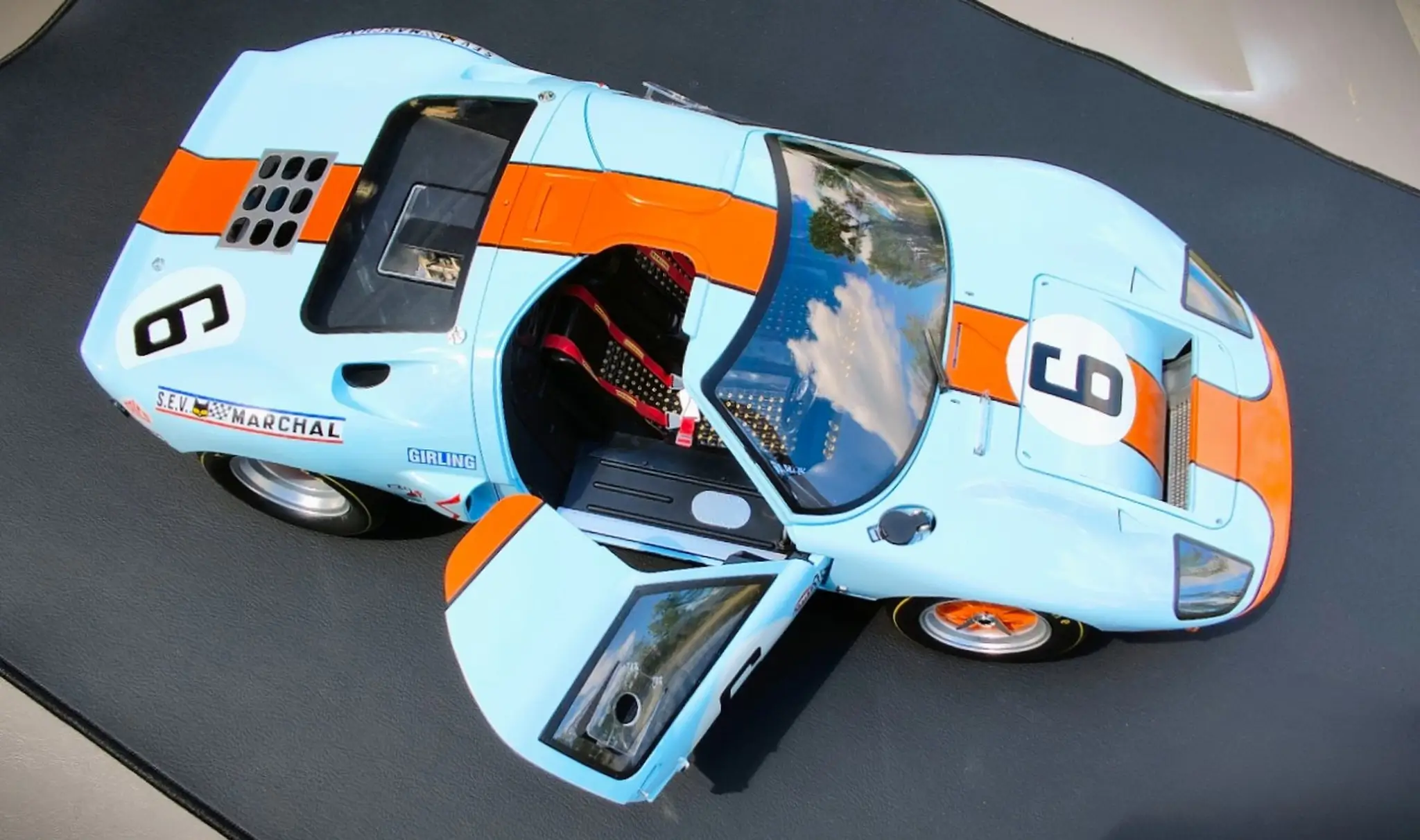 1966 Ford GT40 DeAgostini 1:8 Scale Model | PCARMARKET