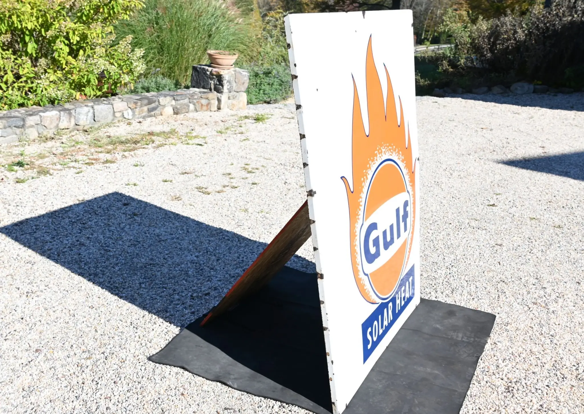 Gulf サイン付き　クッション MarketPlace: No Reserve 1960's Gulf Solar Heat Porcelain Sign
