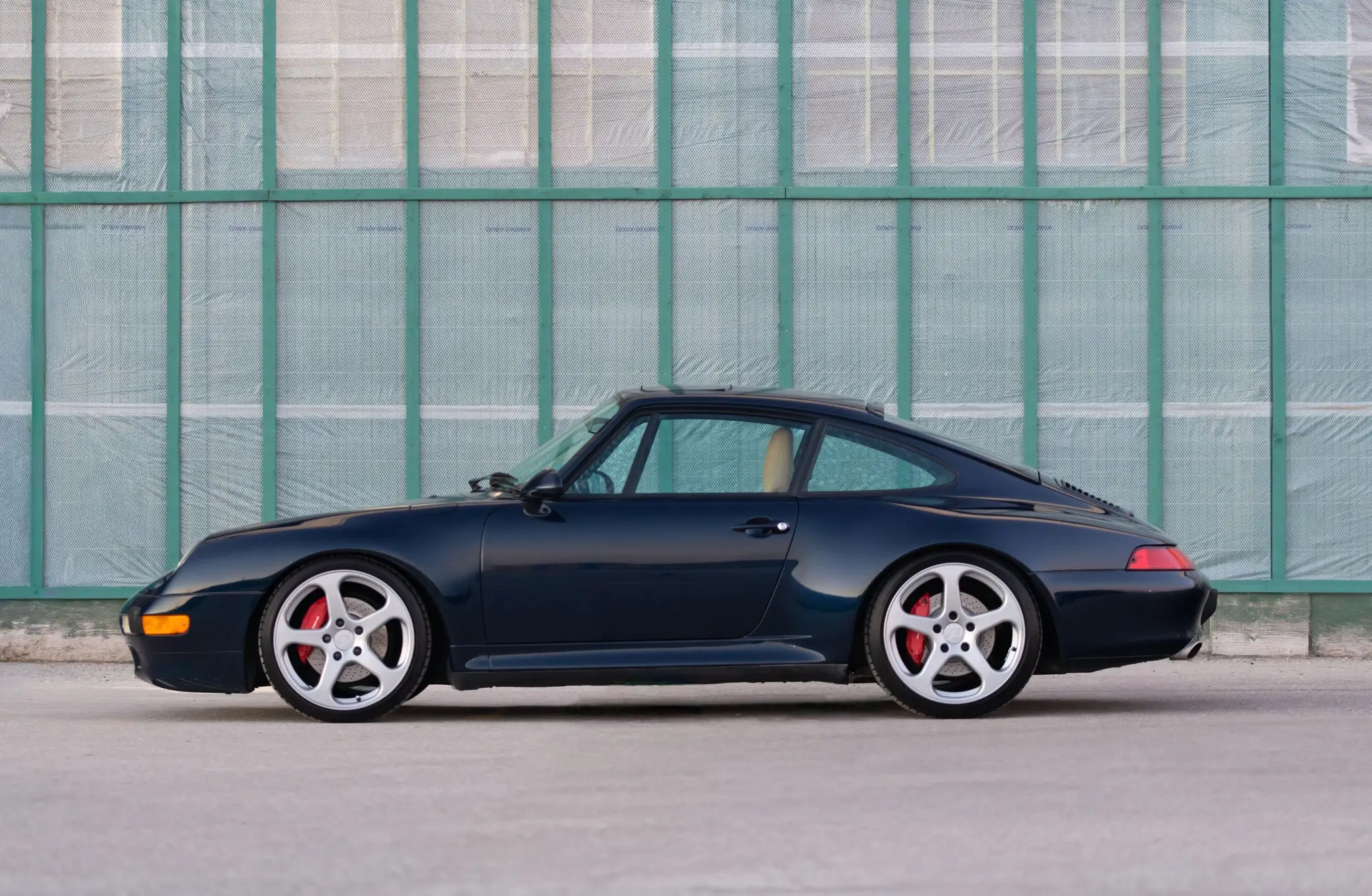 MarketPlace: 41k-Mile 1998 Porsche 993 Carrera 4S | PCARMARKET