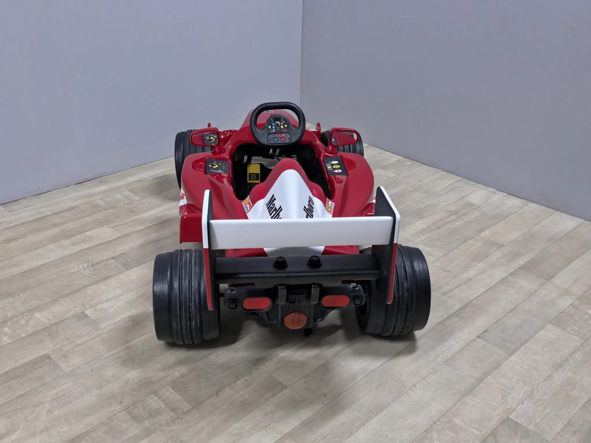 【MICHAEL SCHUMACHER COLLECTION】 GOKART No Reserve TT Toys Ferrari F1 2002 Michael Schumacher Replica Go