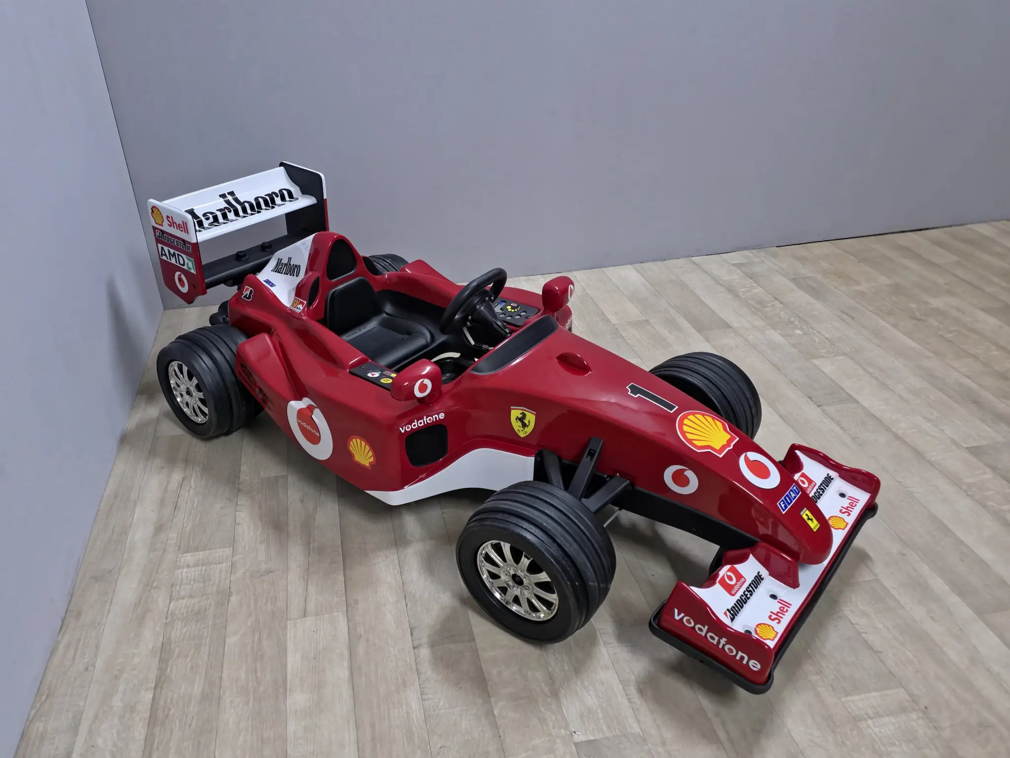 【MICHAEL SCHUMACHER COLLECTION】 GOKART No Reserve TT Toys Ferrari F1 2002 Michael Schumacher Replica Go