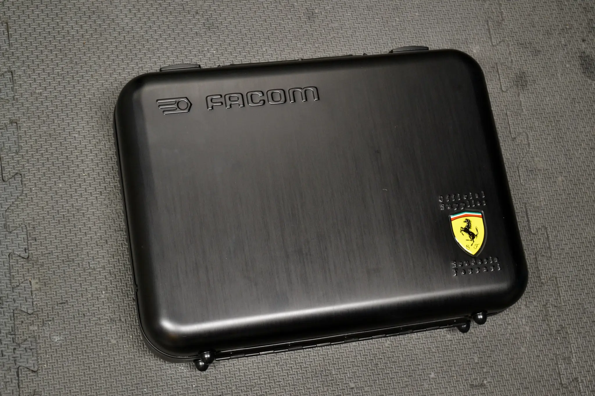 No Reserve Limited Edition Ferrari Tool Kit by Facom | PCARMARKET