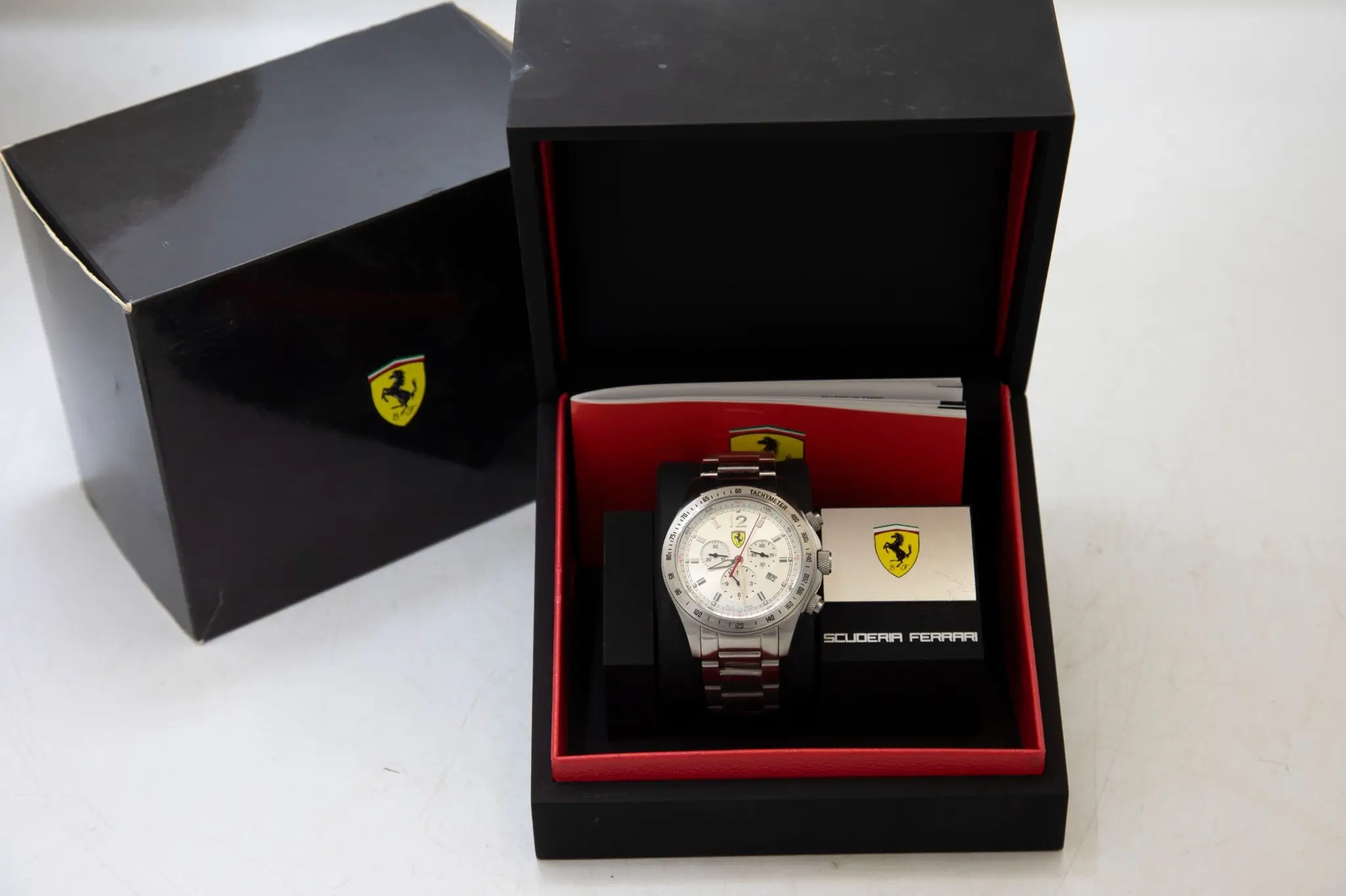 No Reserve Scuderia Ferrari Men's F1 Watch | PCARMARKET