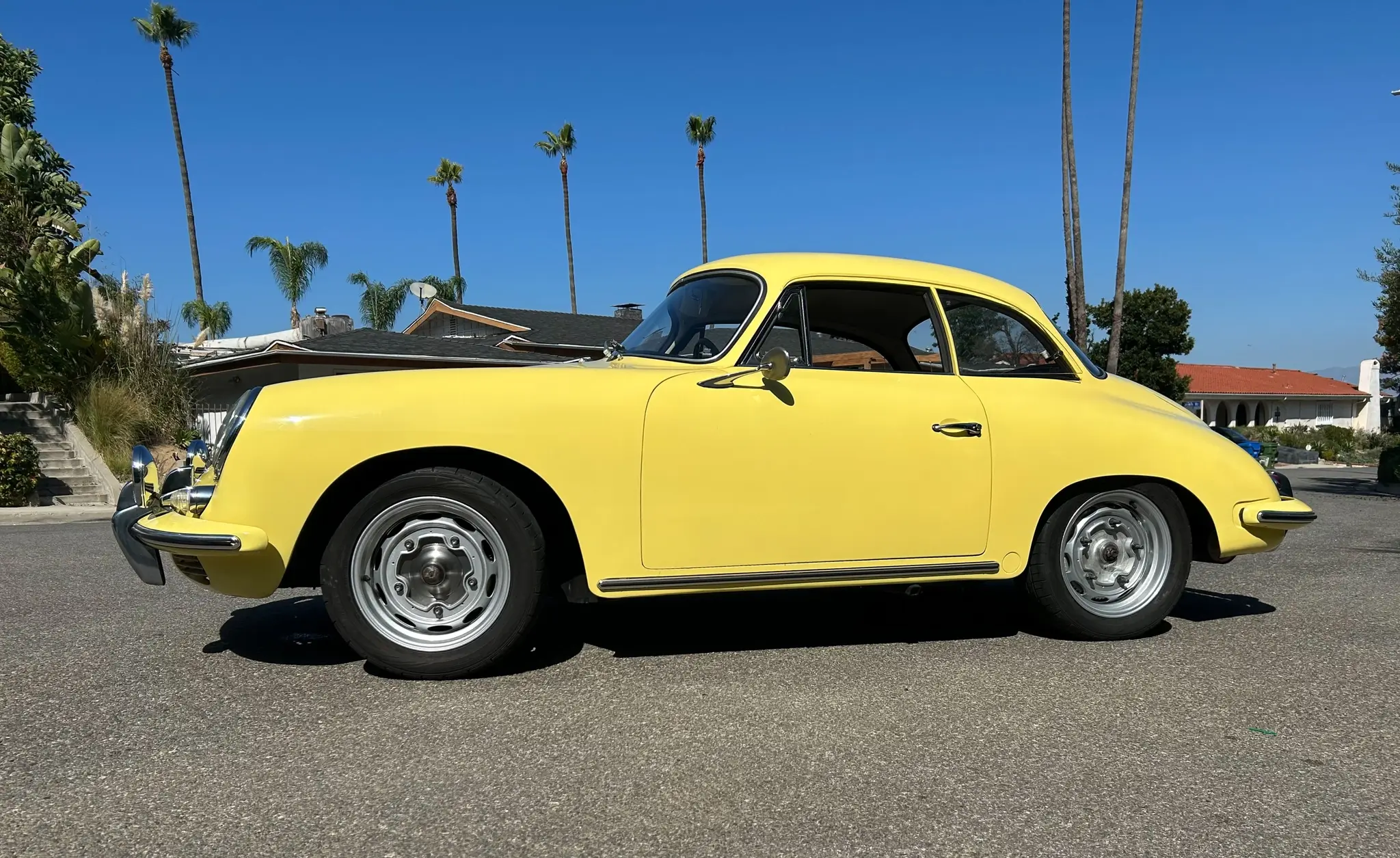 PORSCHE 356B 1961 ブラーゴ　イタリア製 Bburago 1:24 Vintage car 1961 Porsche 356B Coupe racing Alloy car