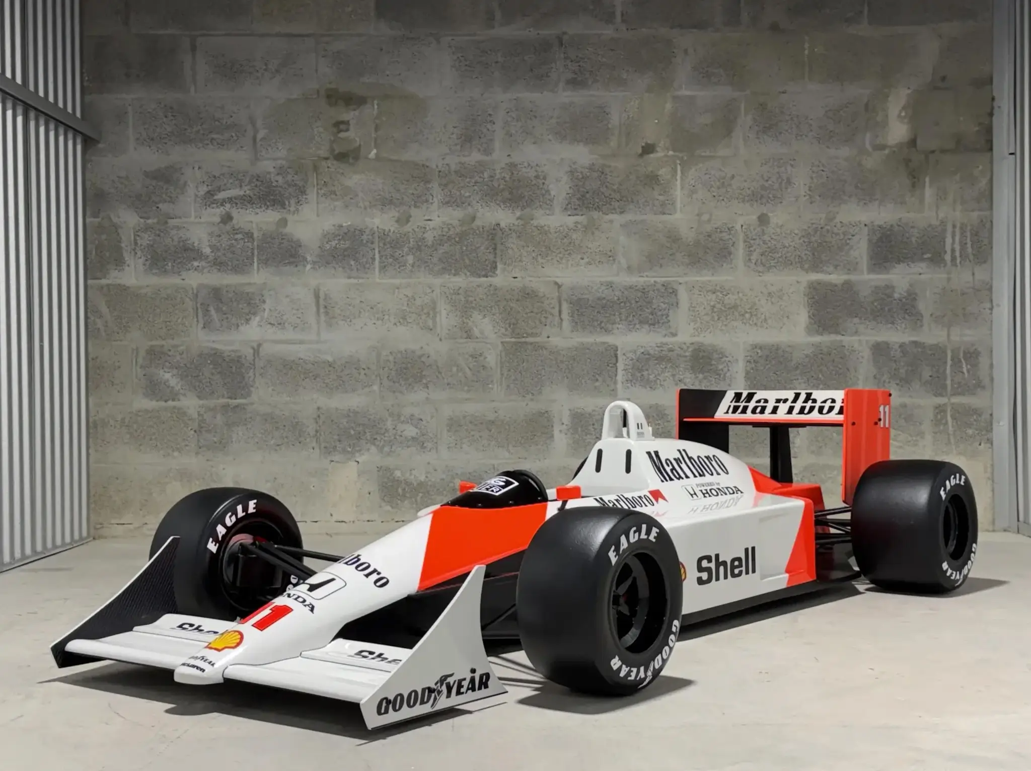 MarketPlace: 1988 McLaren MP4/4 1:2 Scale Alain Prost Model F1 Car