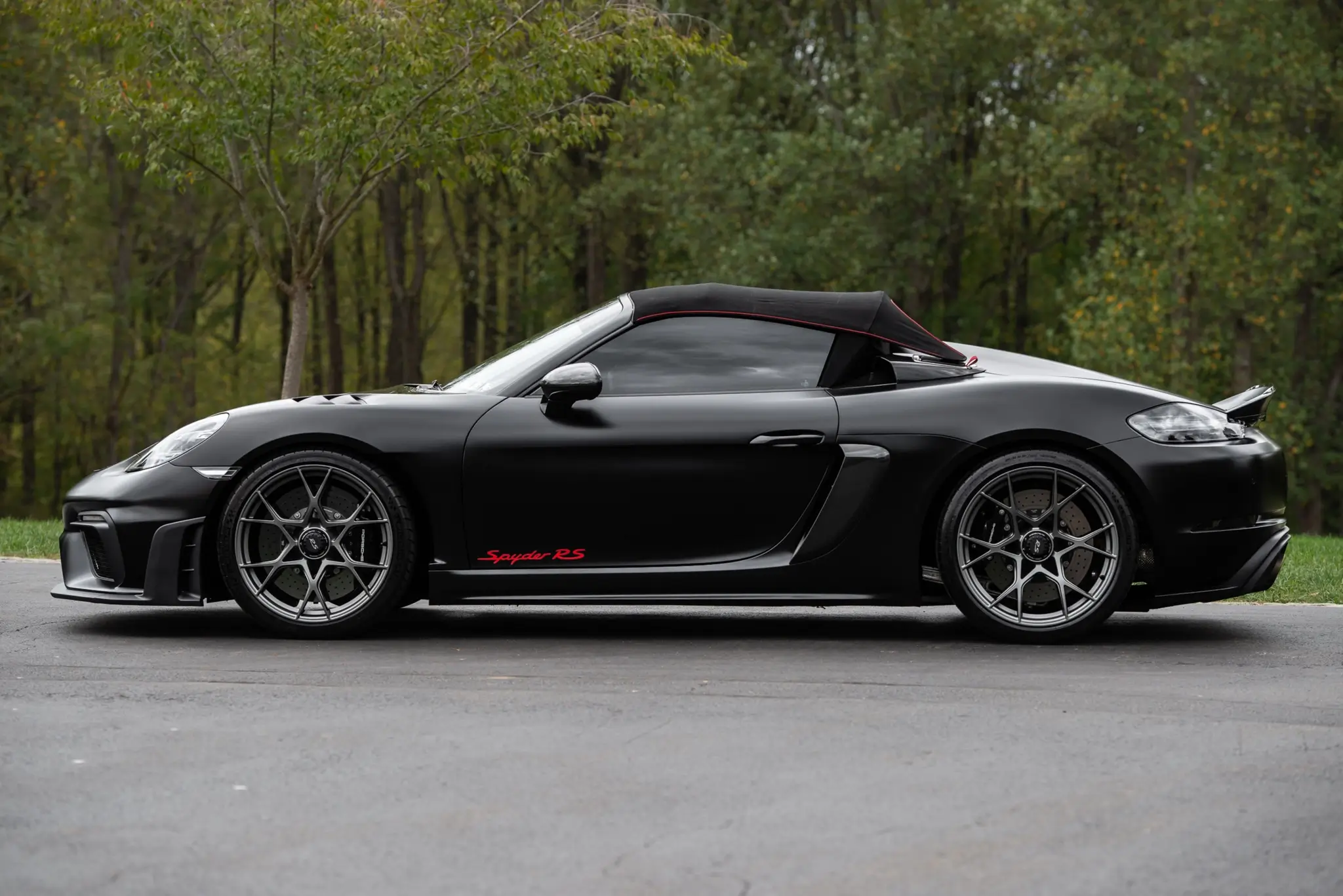 MarketPlace: 2025 Porsche 718 Spyder RS Weissach Package | PCARMARKET