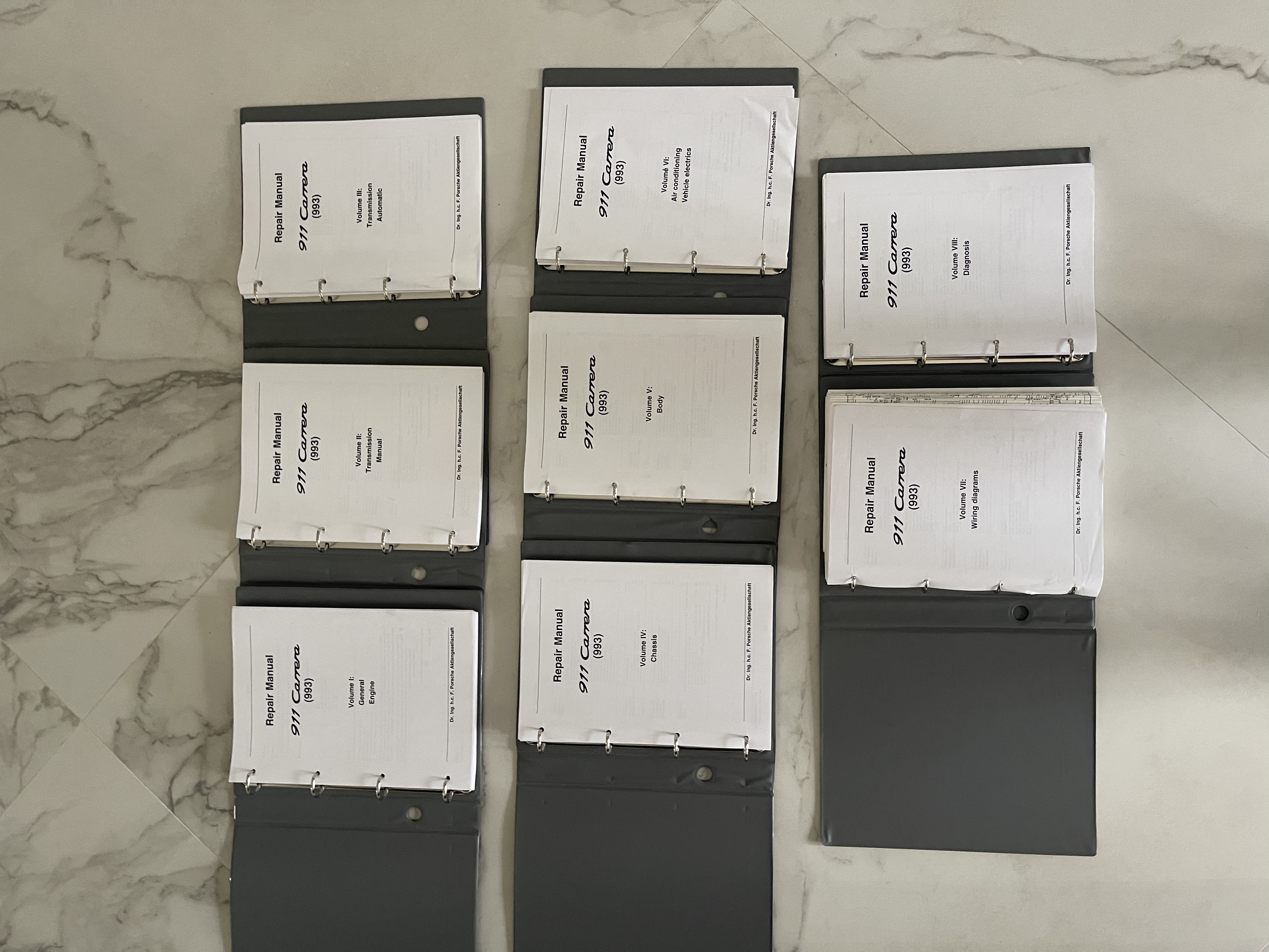 NO RESERVE Porsche 993 Workshop Manuals | PCARMARKET