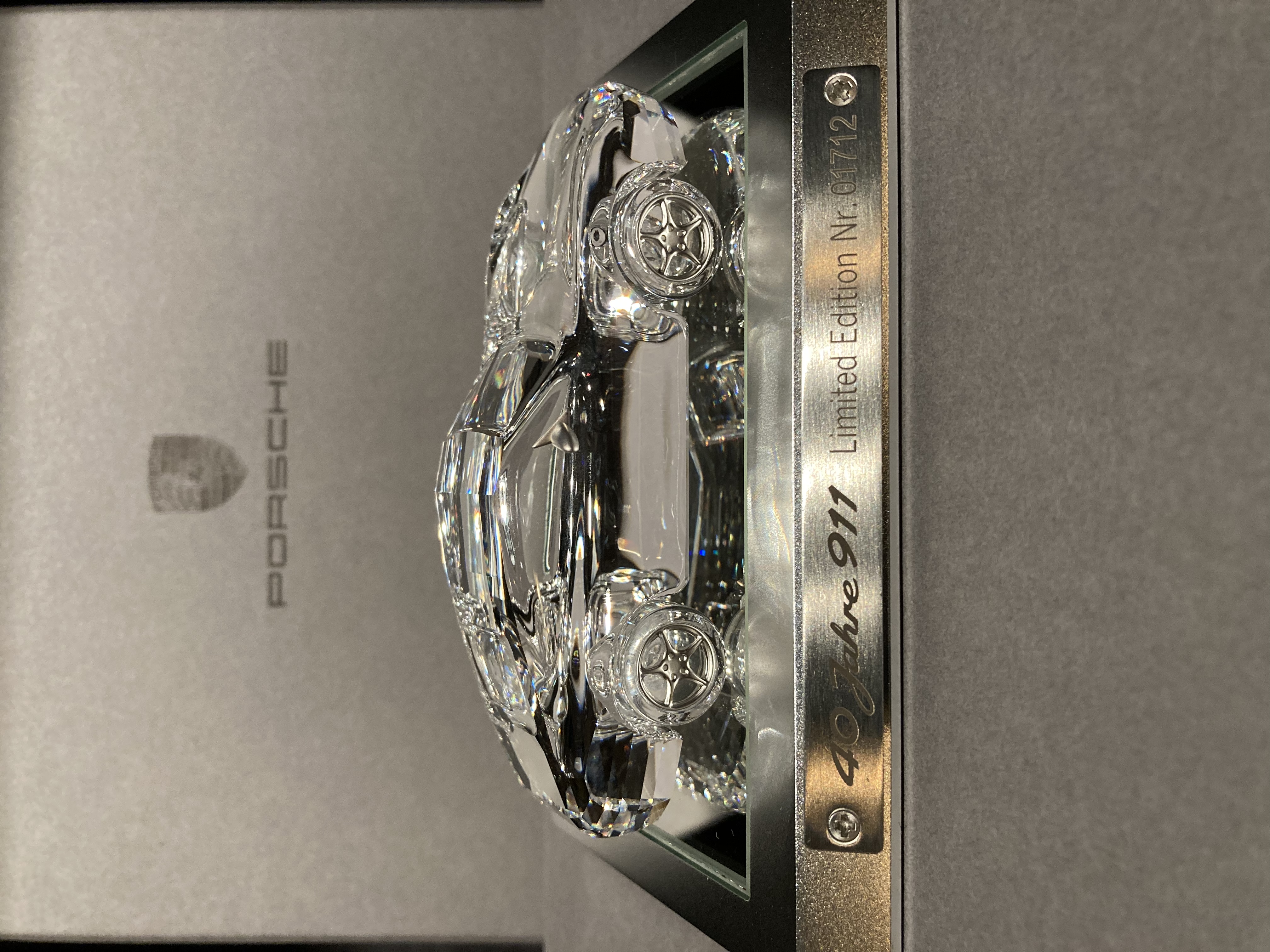 No Reserve Swarovski Crystal 1:43 Scale 40th Anniversary 911