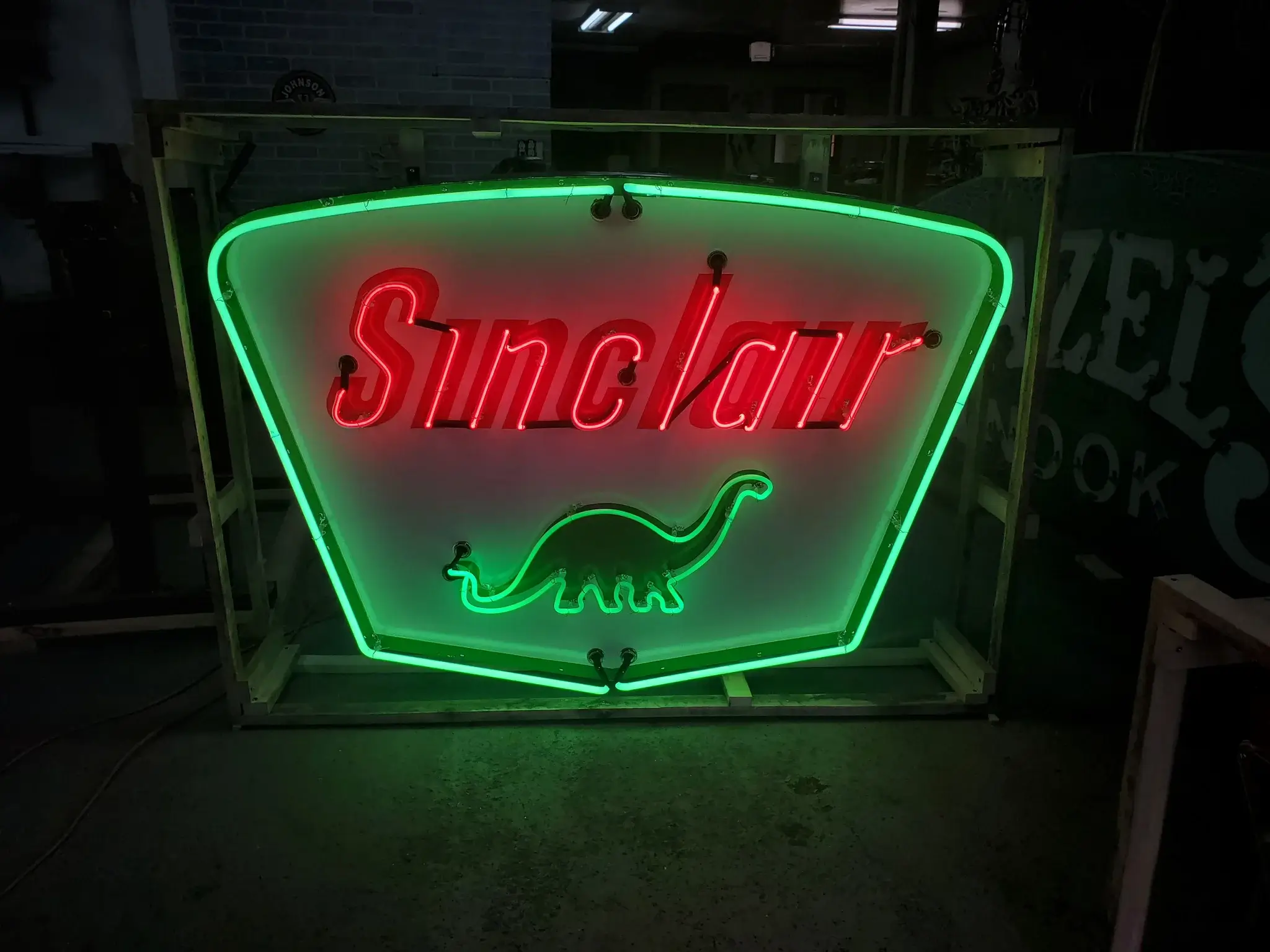 MP: Porcelain Sinclair Traditional Neon Sign | PCARMARKET