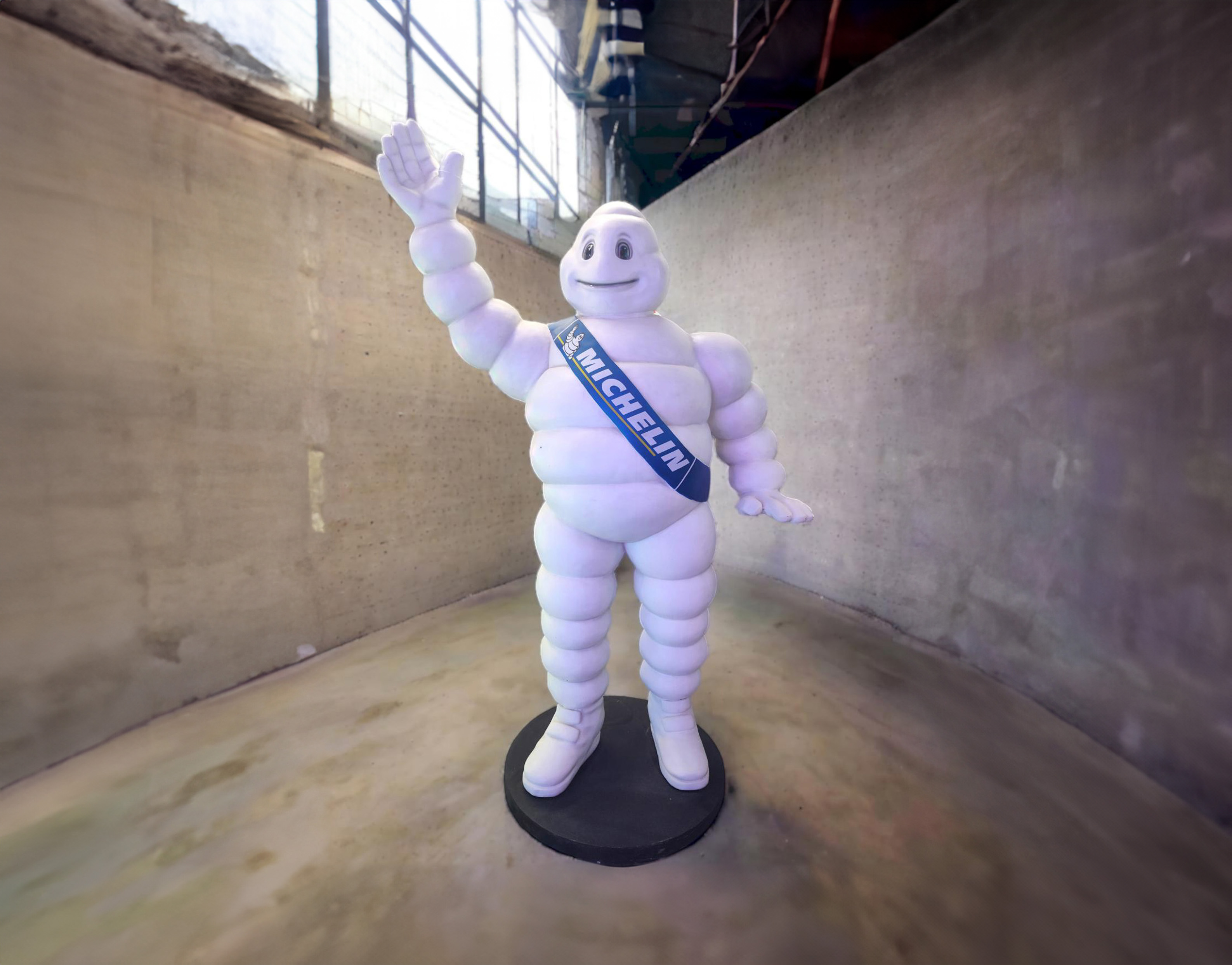 MP: Giant Michelin Man Statue | PCARMARKET