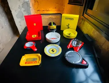 フェラーリ灰皿 Collection of 9 vintage Ferrari & Marlboro Ashtrays | PCARMARKET
