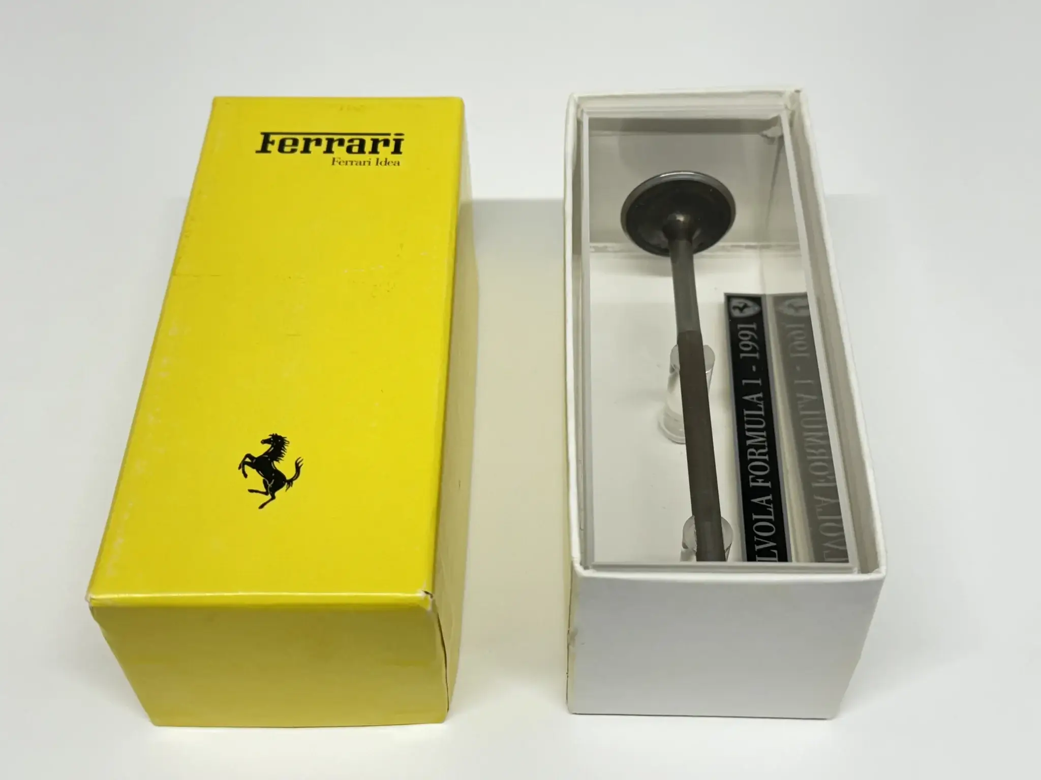 激レア！フェラーリ ビンテージ インテリアパネル MP: Collection of Ferrari Decorative Accessories | PCARMARKET
