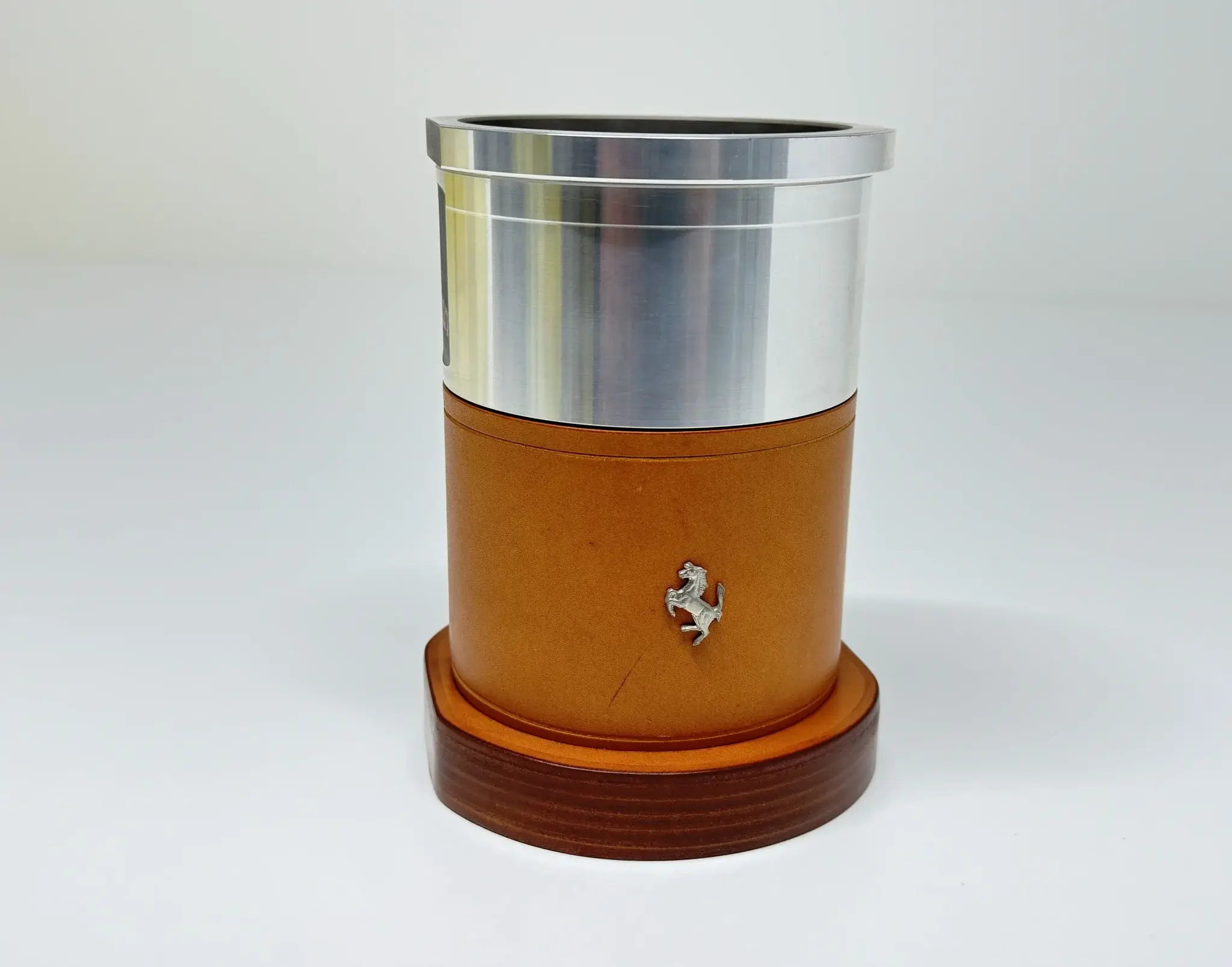MP: Collection of Ferrari Decorative Accessories | PCARMARKET