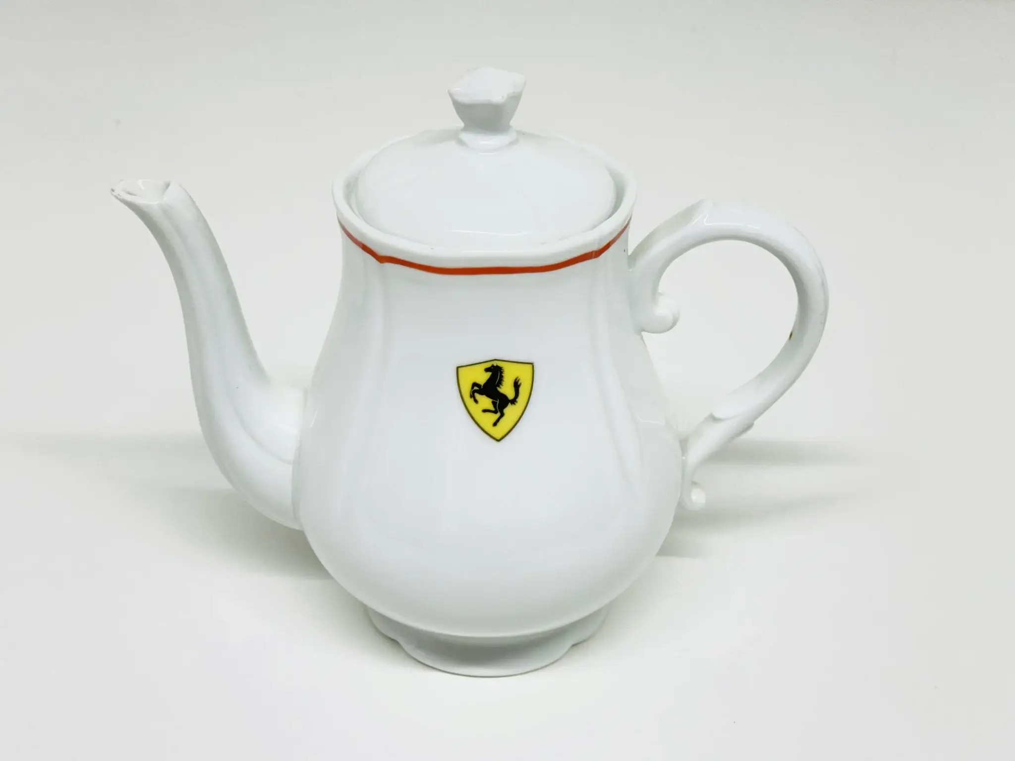 MP: Ferrari Ristorante Cavallino Dinnerware Set | PCARMARKET