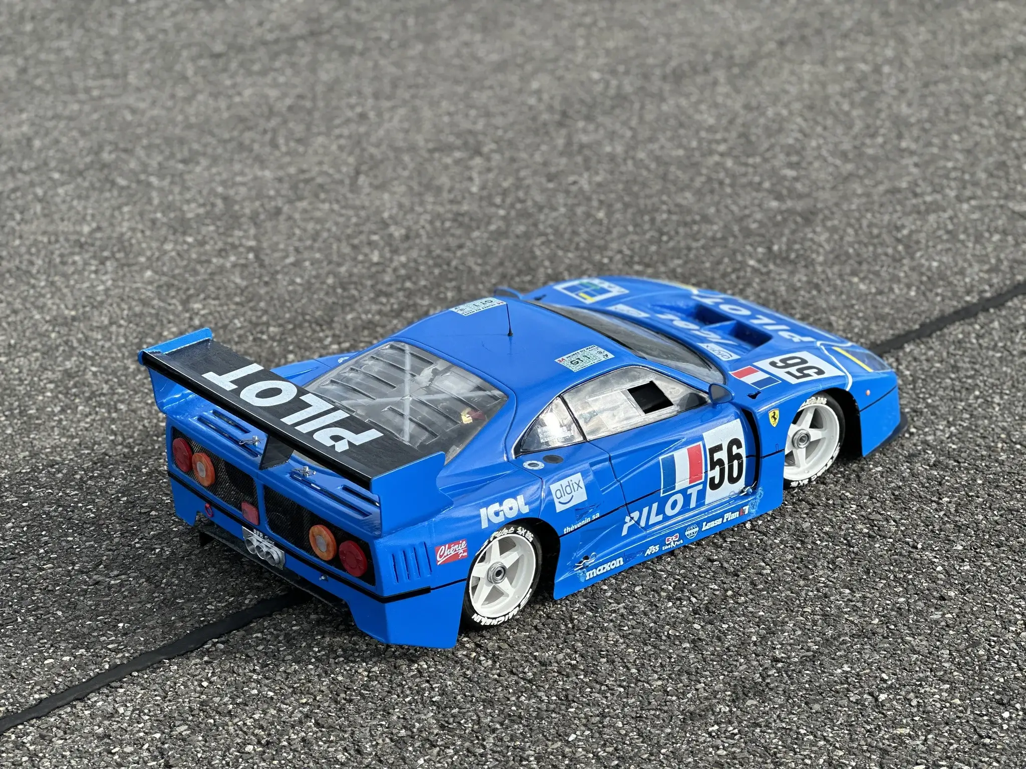 MP: Huge Super Scale RC-Petrol PILOT Ferrari F40 LM | PCARMARKET