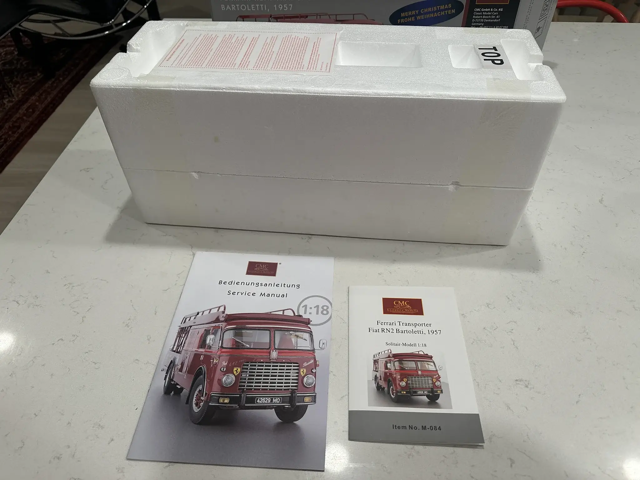 MP: CMC Ferrari Race Car Transporter 1:18 Scale | PCARMARKET