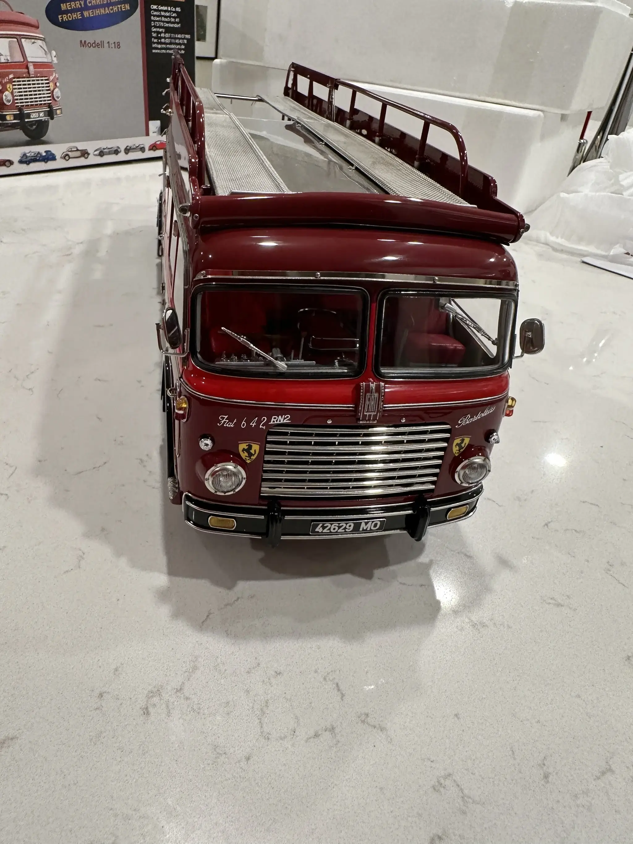 MP: CMC Ferrari Race Car Transporter 1:18 Scale | PCARMARKET
