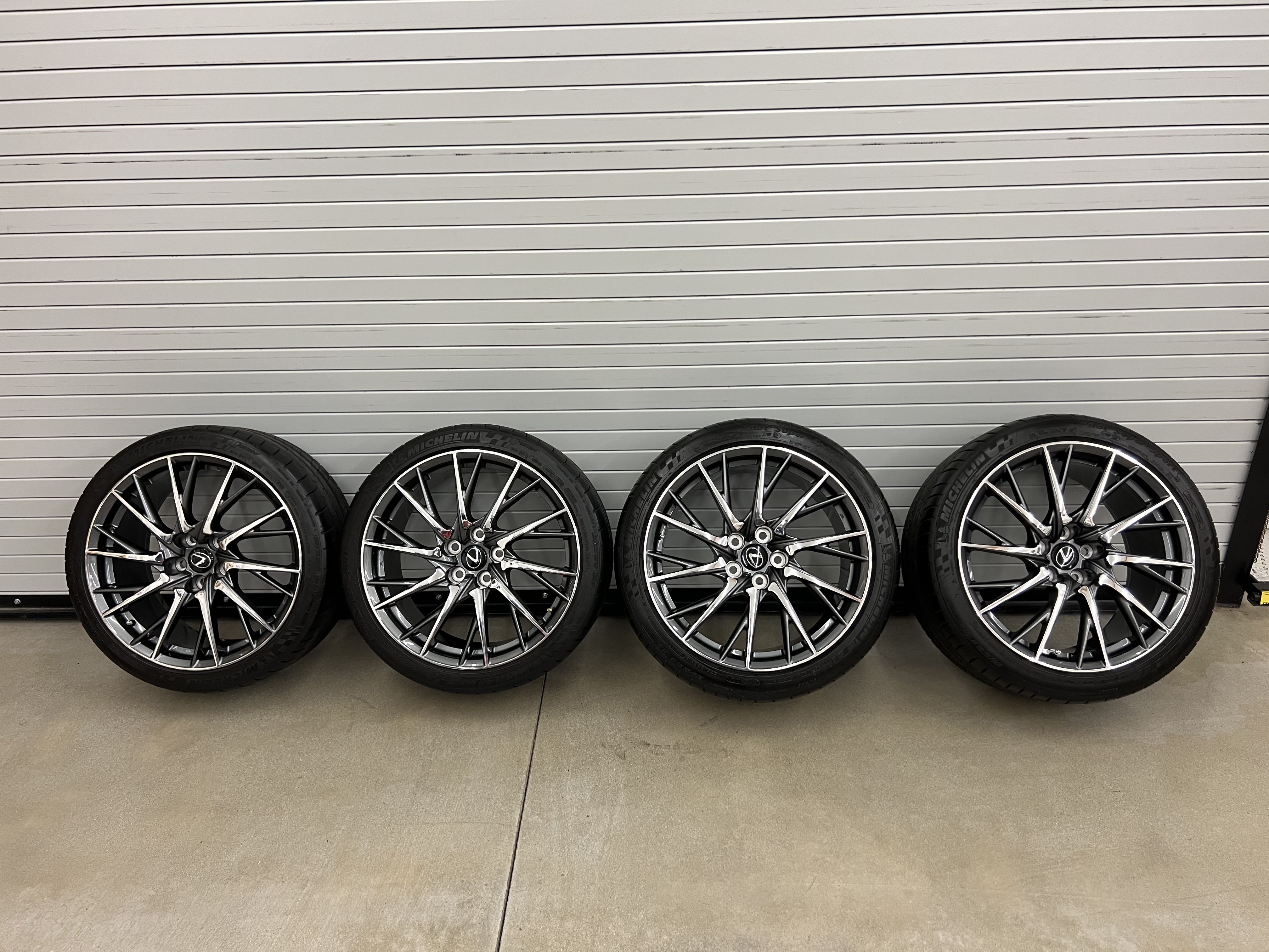 Motor 2014 de Lexus RC F fotografía editorial. Imagen de estupendo -  50957227, image size:4032x3024