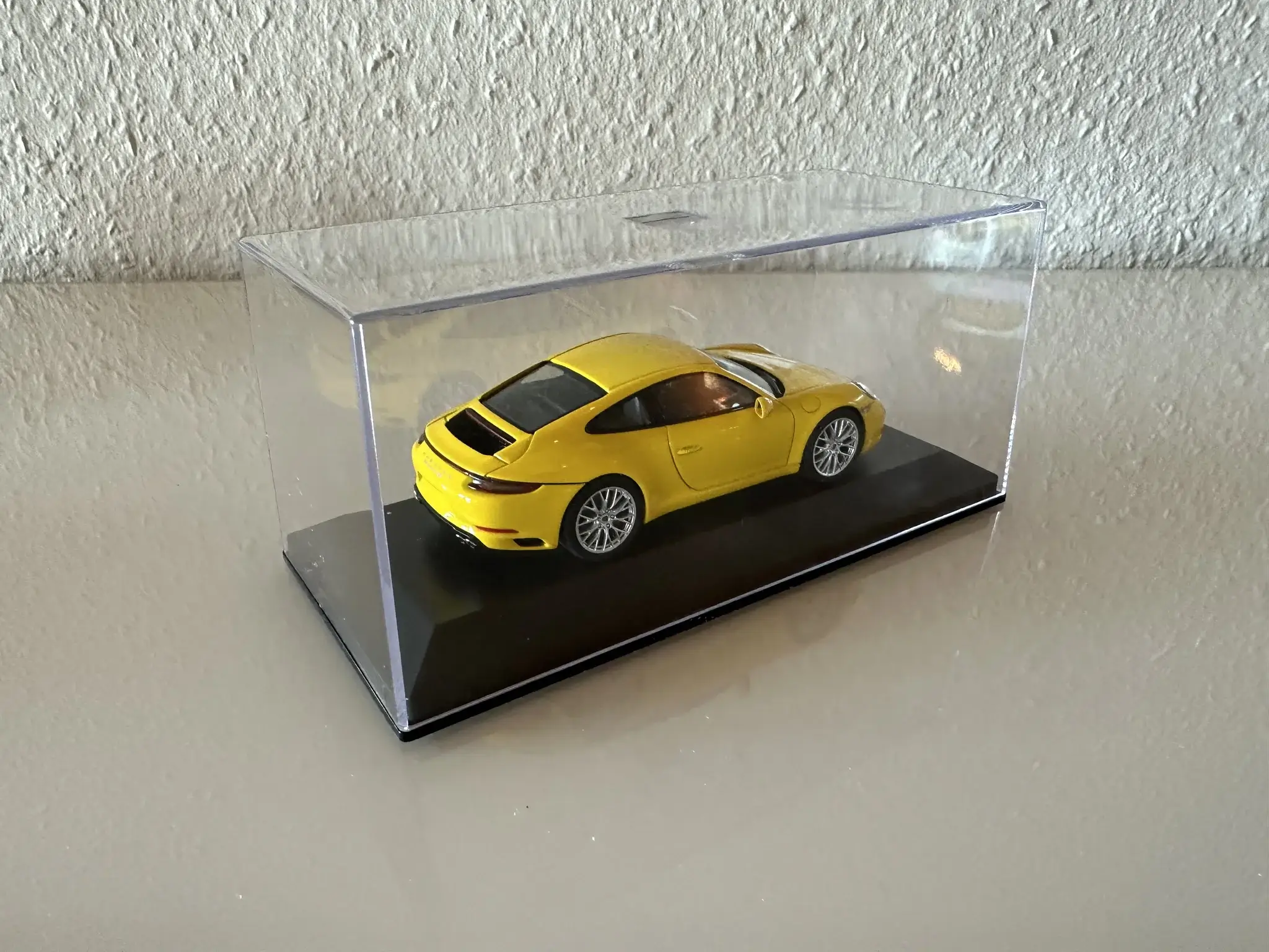 MP: Large Collection of Porsche Memorabilia, Merchandise and