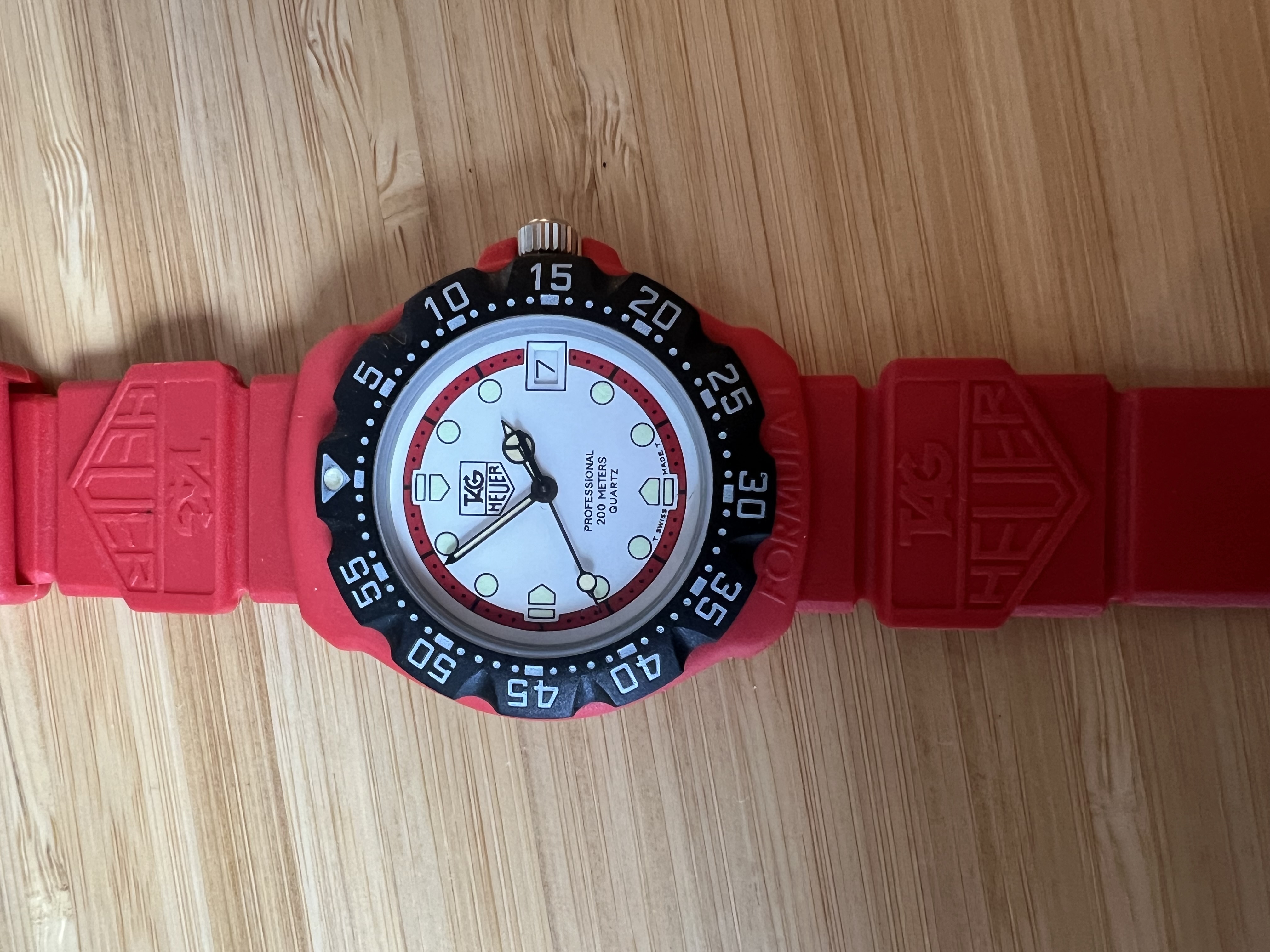 TAG HEUER Formula 1 385.513　ケース　保証書付き TAG Heuer Formula 1 Professional 200m F1 Series Diver 385.513/1