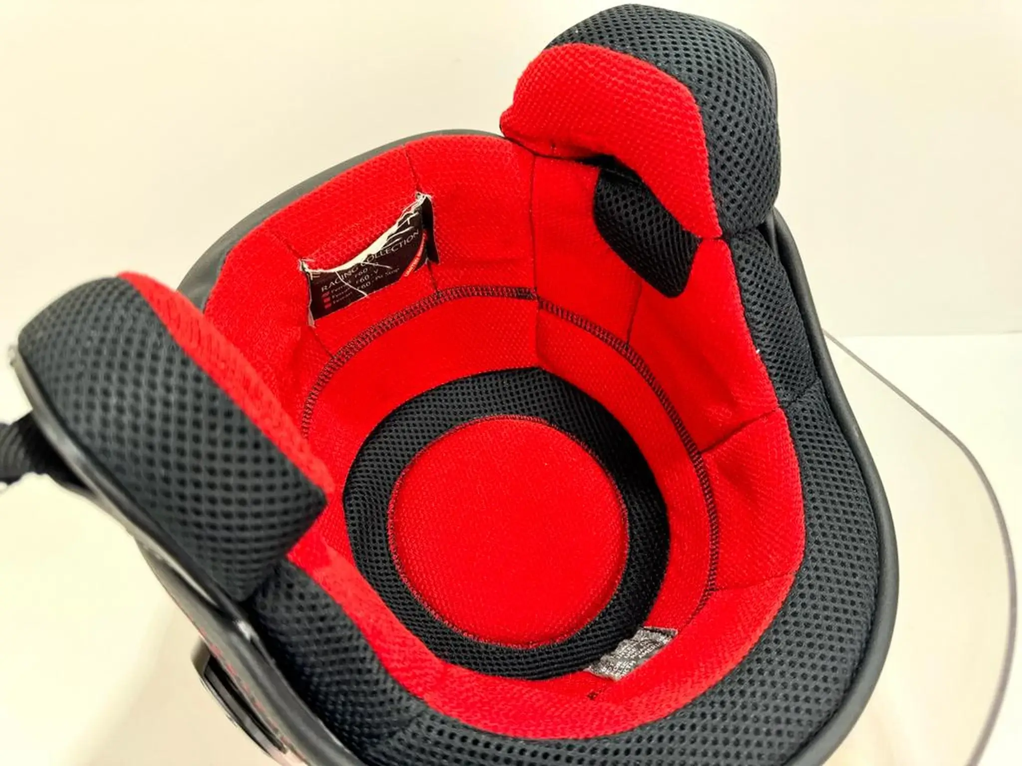 No Reserve Ferrari F60 Helmet | PCARMARKET