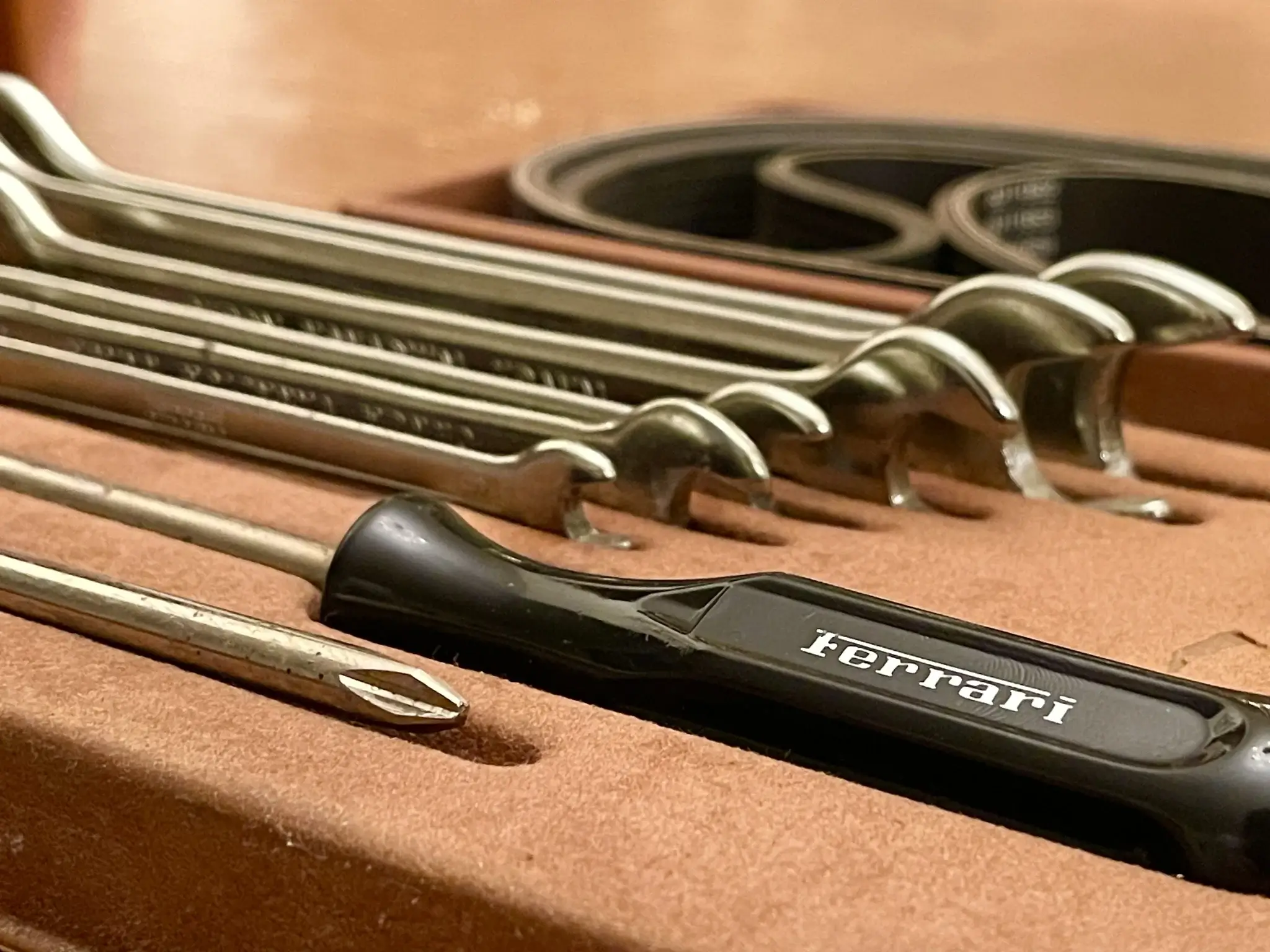 MP: Ferrari by Schedoni Tool Kit (355, 456, 348) | PCARMARKET