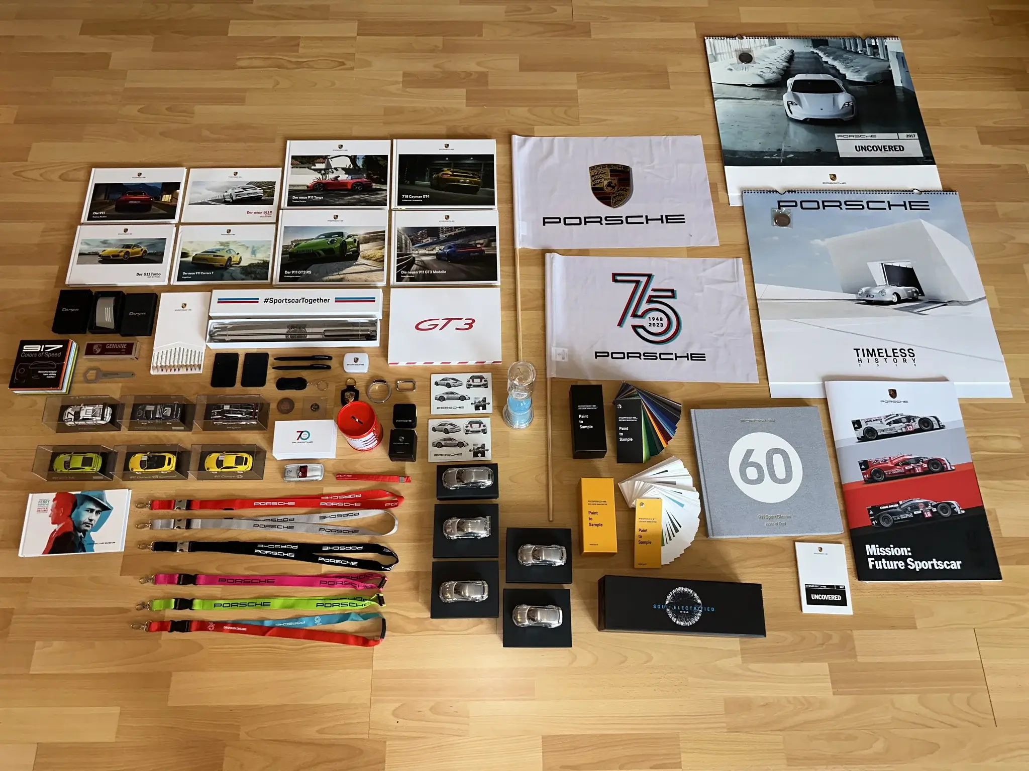 MP: Large Collection of Porsche Memorabilia, Merchandise and
