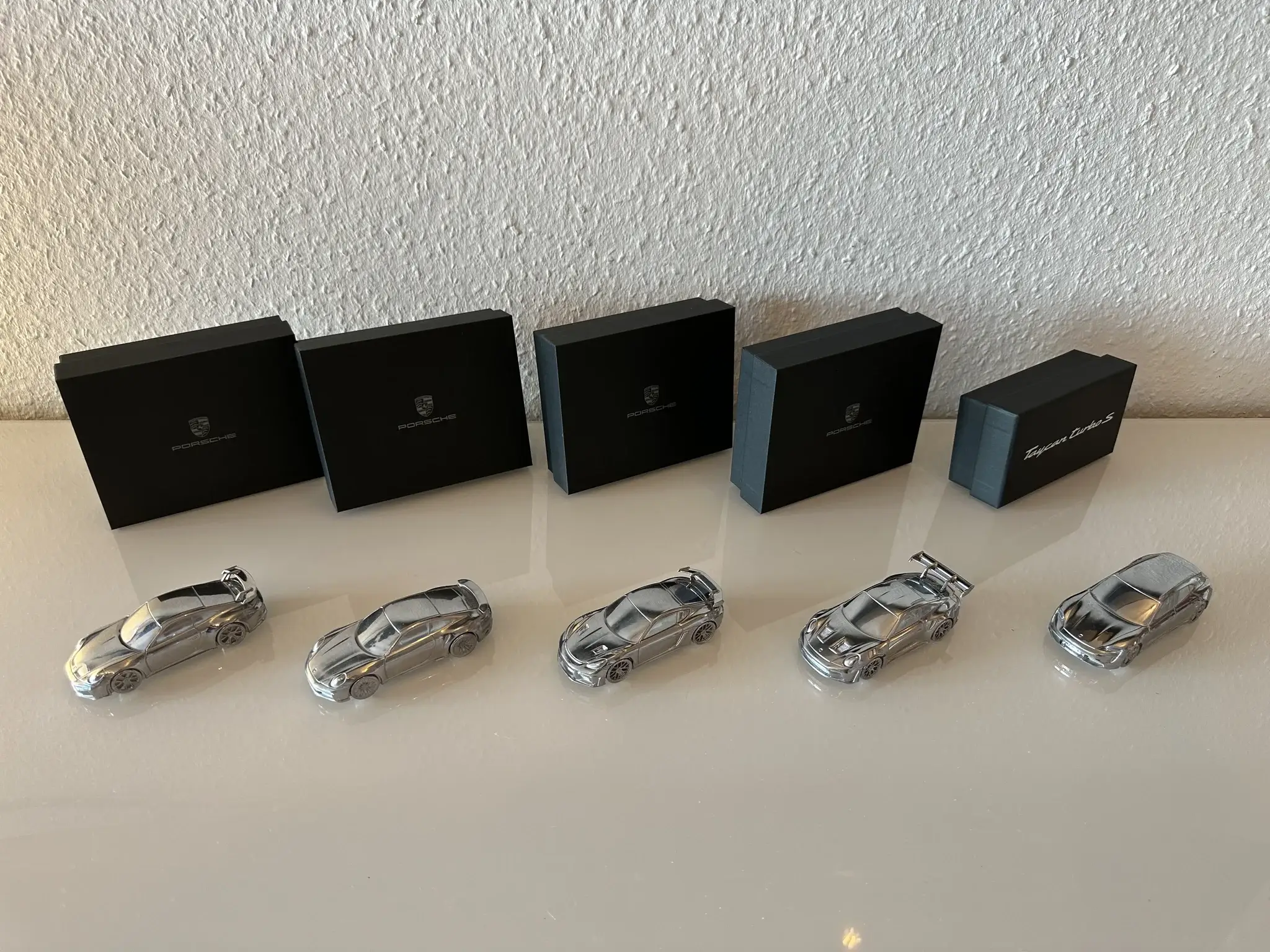 MP: Large Collection of Porsche Memorabilia, Merchandise and