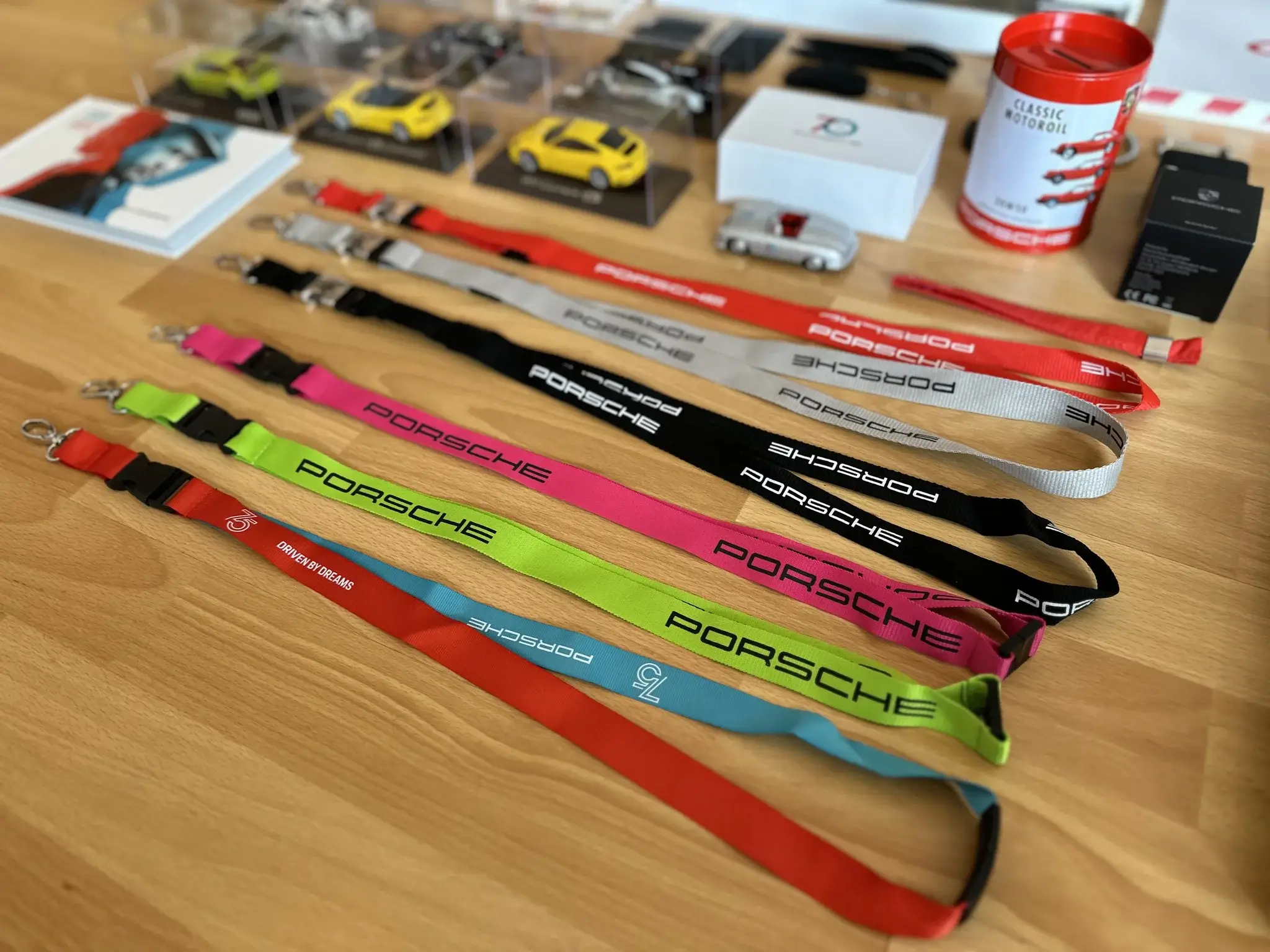 MP: Large Collection of Porsche Memorabilia, Merchandise and